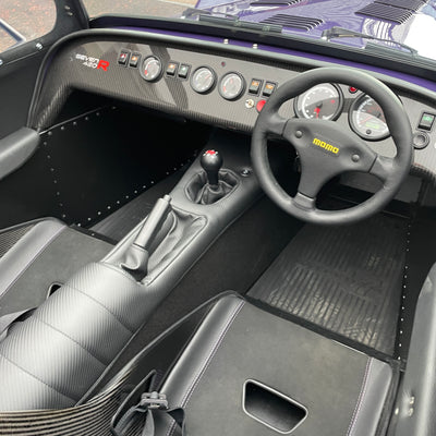 BRAND NEW UNREGISTERED CATERHAM SEVEN 420R - ULTRAVIOLET WITH BLACK