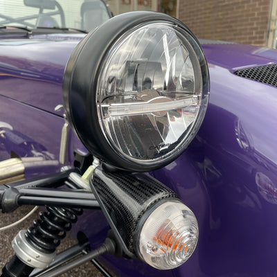 BRAND NEW UNREGISTERED CATERHAM SEVEN 420R - ULTRAVIOLET WITH BLACK