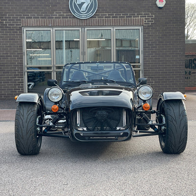 BRAND NEW UNREGISTERED CATERHAM SEVEN 420R - GRAVITY BLACK WITH BLACK