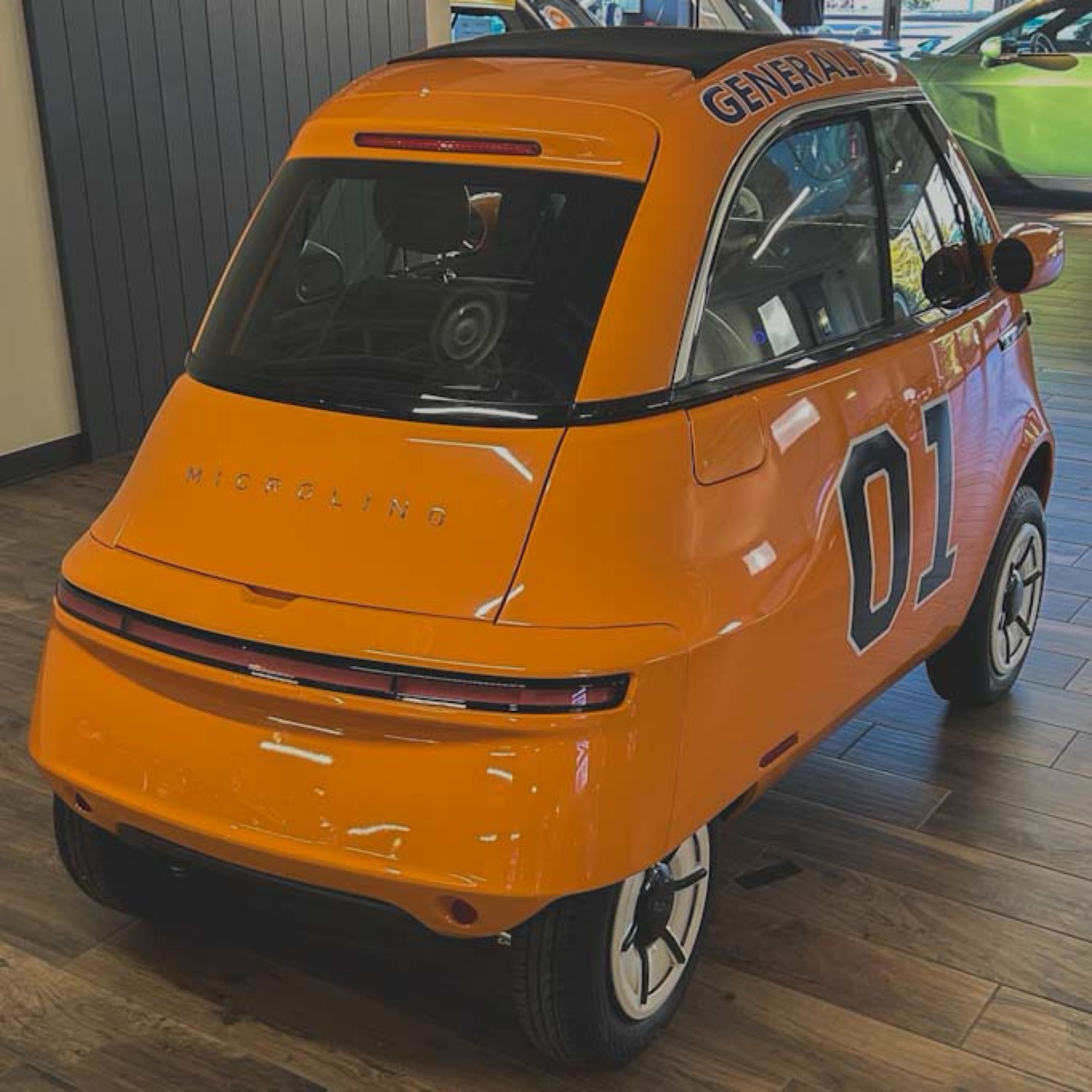 Microlino - Bespoke Icons Range "General Pea"