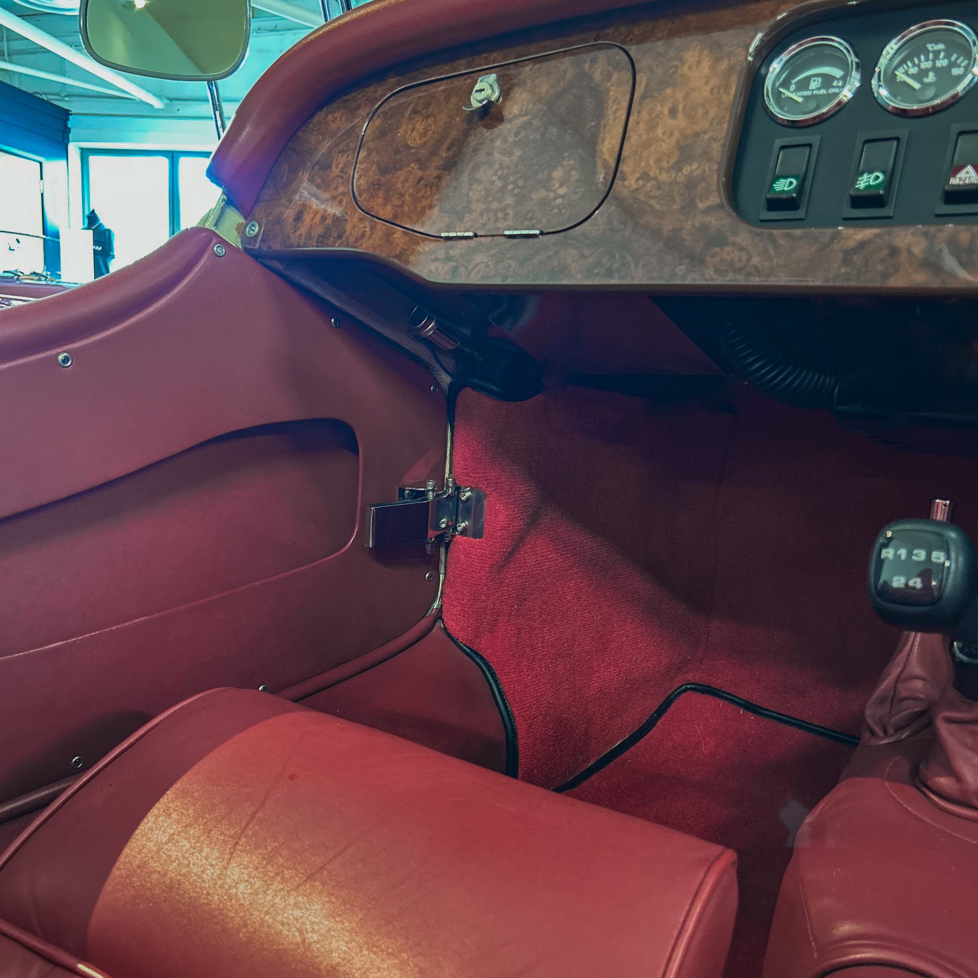 Morgan 4/4 4 seater - Royal Ivory