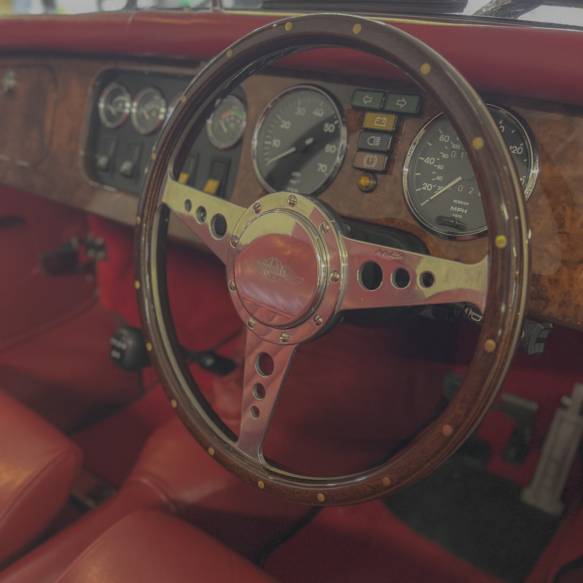 Morgan 4/4 4 seater - Royal Ivory