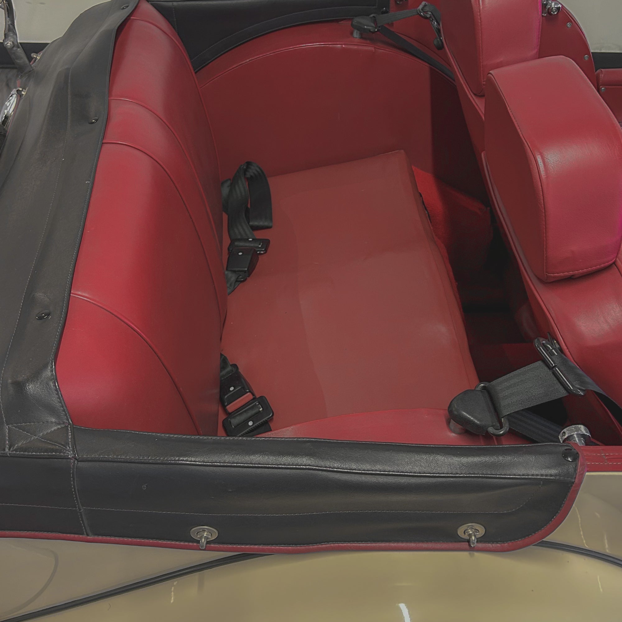 Morgan 4/4 4 seater - Royal Ivory