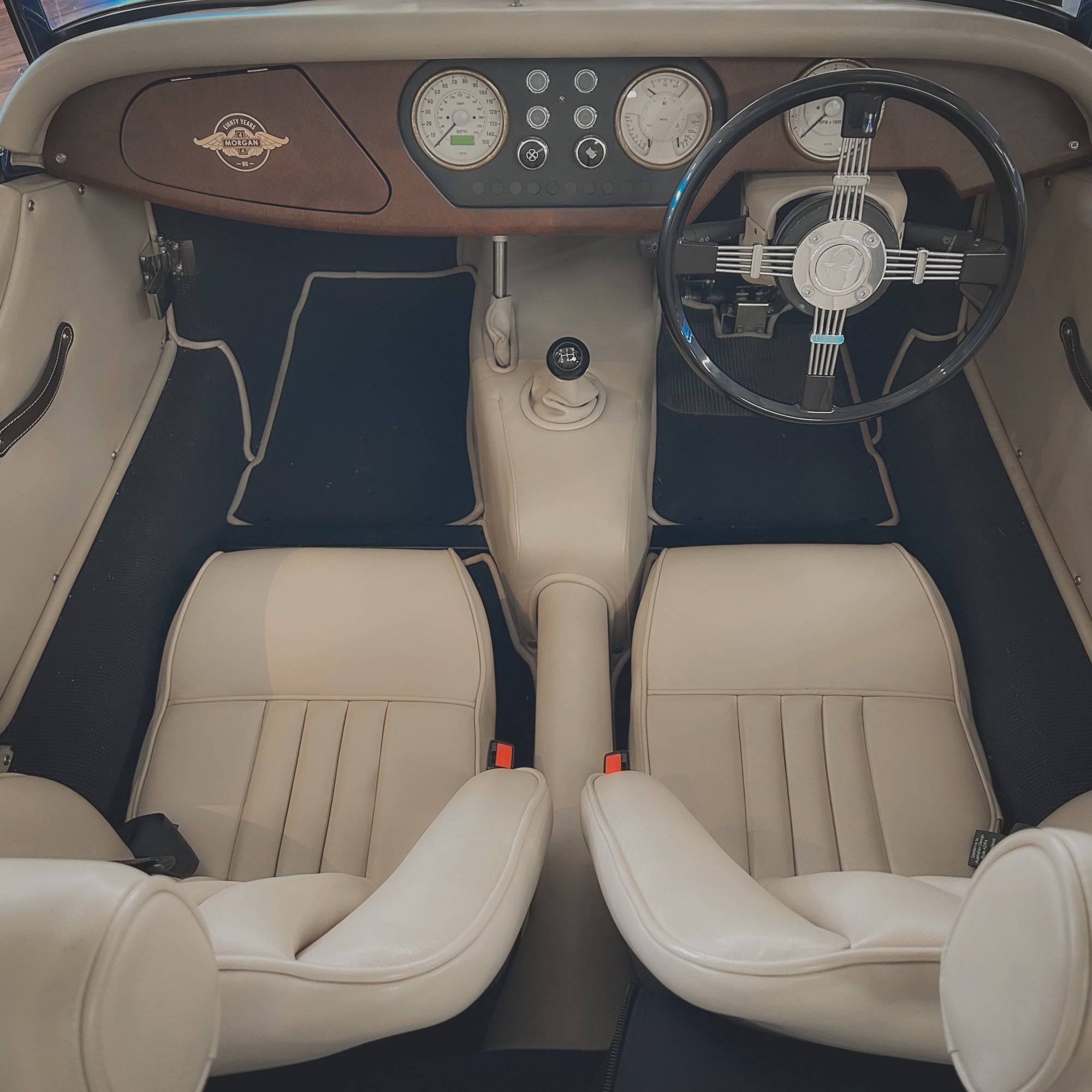 Morgan 4/4 80th Anniversary - 80th Anniversary Saxe Blue