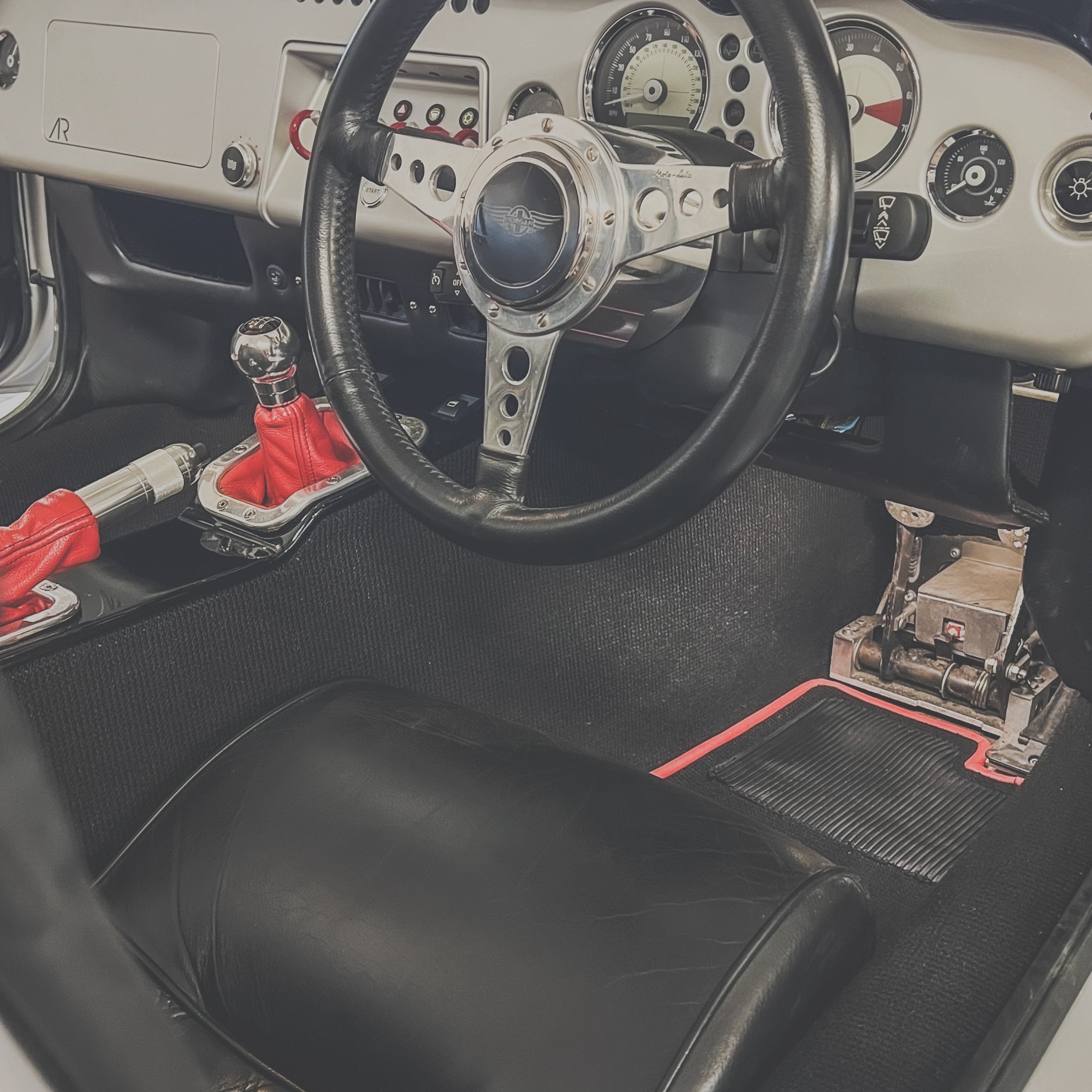 Morgan MK V Aero 8 - MK V Aero 8