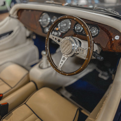 Morgan Plus 4 Ford 2.0 duratech - Ferrari Midnight Blue