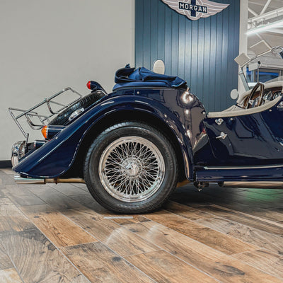 SOLD - Morgan Plus 4 Ford 2.0 duratech - Ferrari Midnight Blue