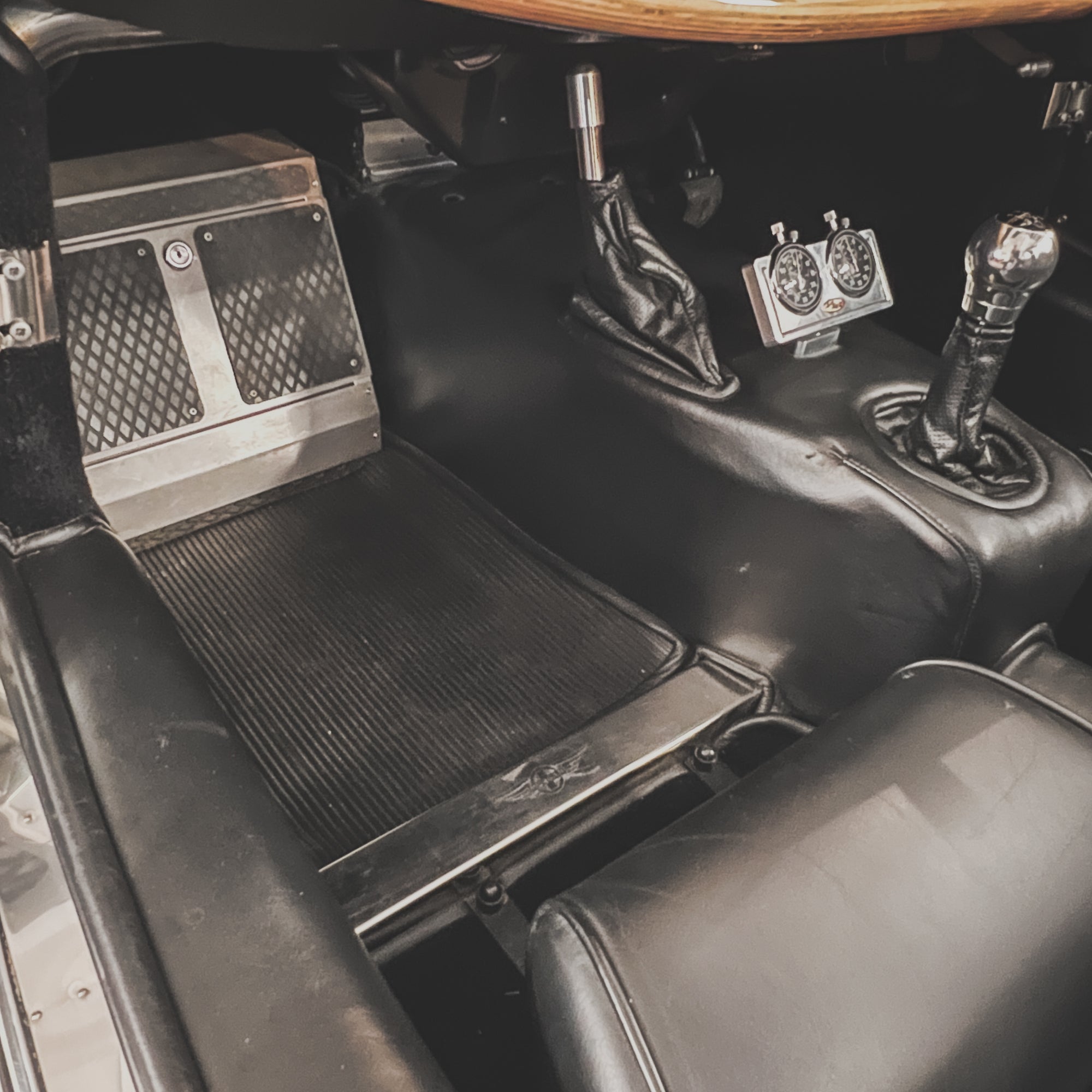 Morgan Plus 4 Super Sport No. 55 of 62 - Morgan old English white Interior