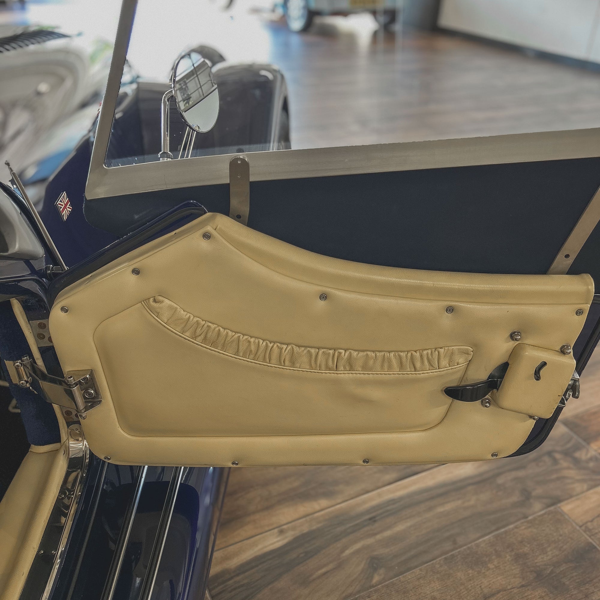 Morgan Plus 4 Ford 2.0 Twin Cam 16V - Midnight Blue Metallic