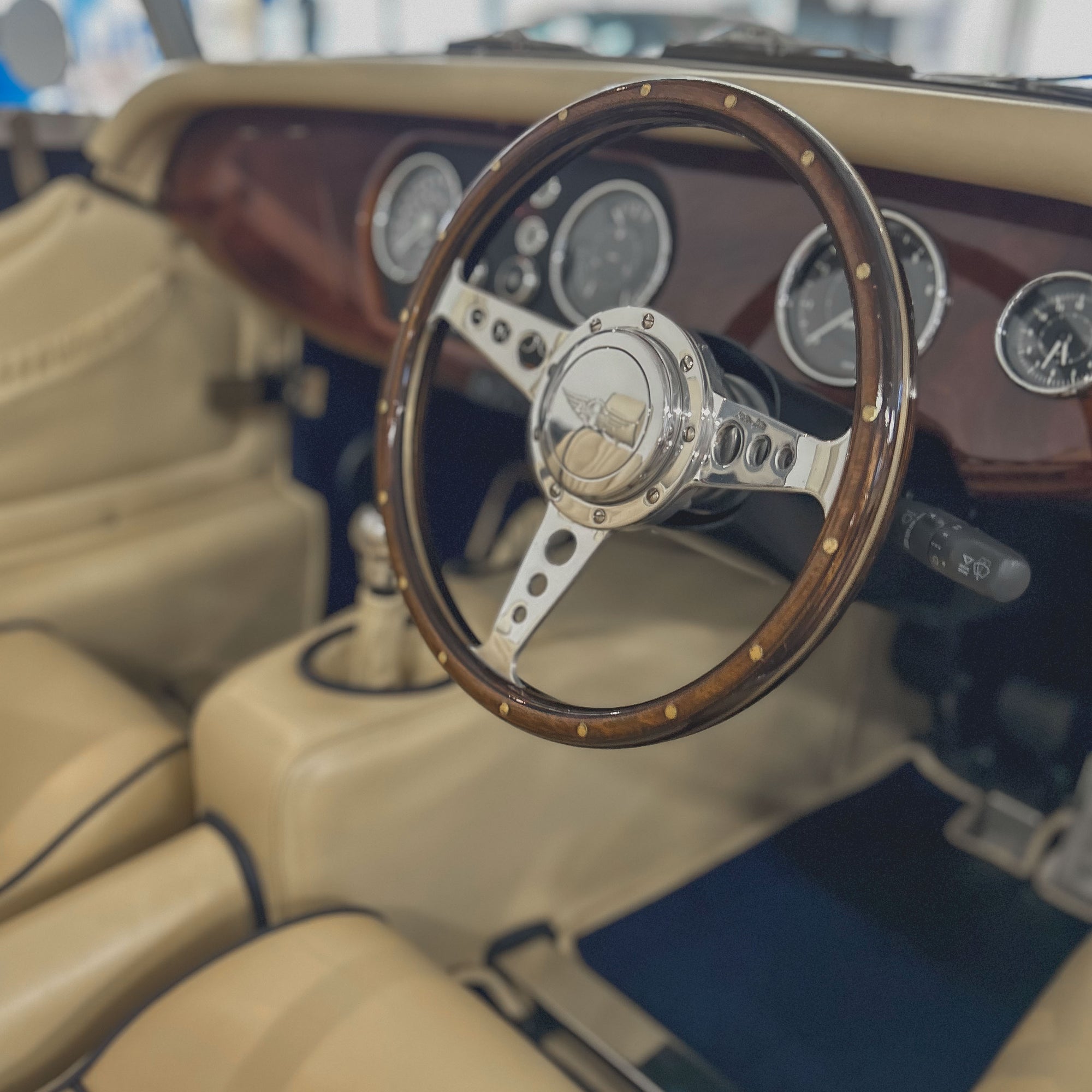 Morgan Plus 4 Ford 2.0 Twin Cam 16V - Midnight Blue Metallic