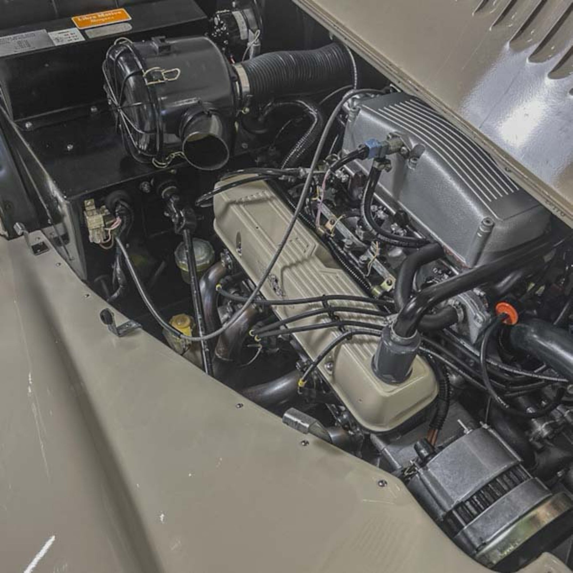 Morgan Plus 8 - Old English White