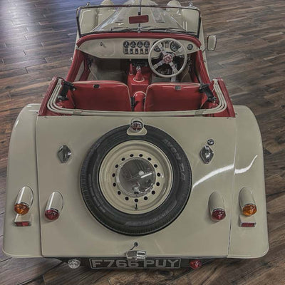 Morgan Plus 8 - Old English White