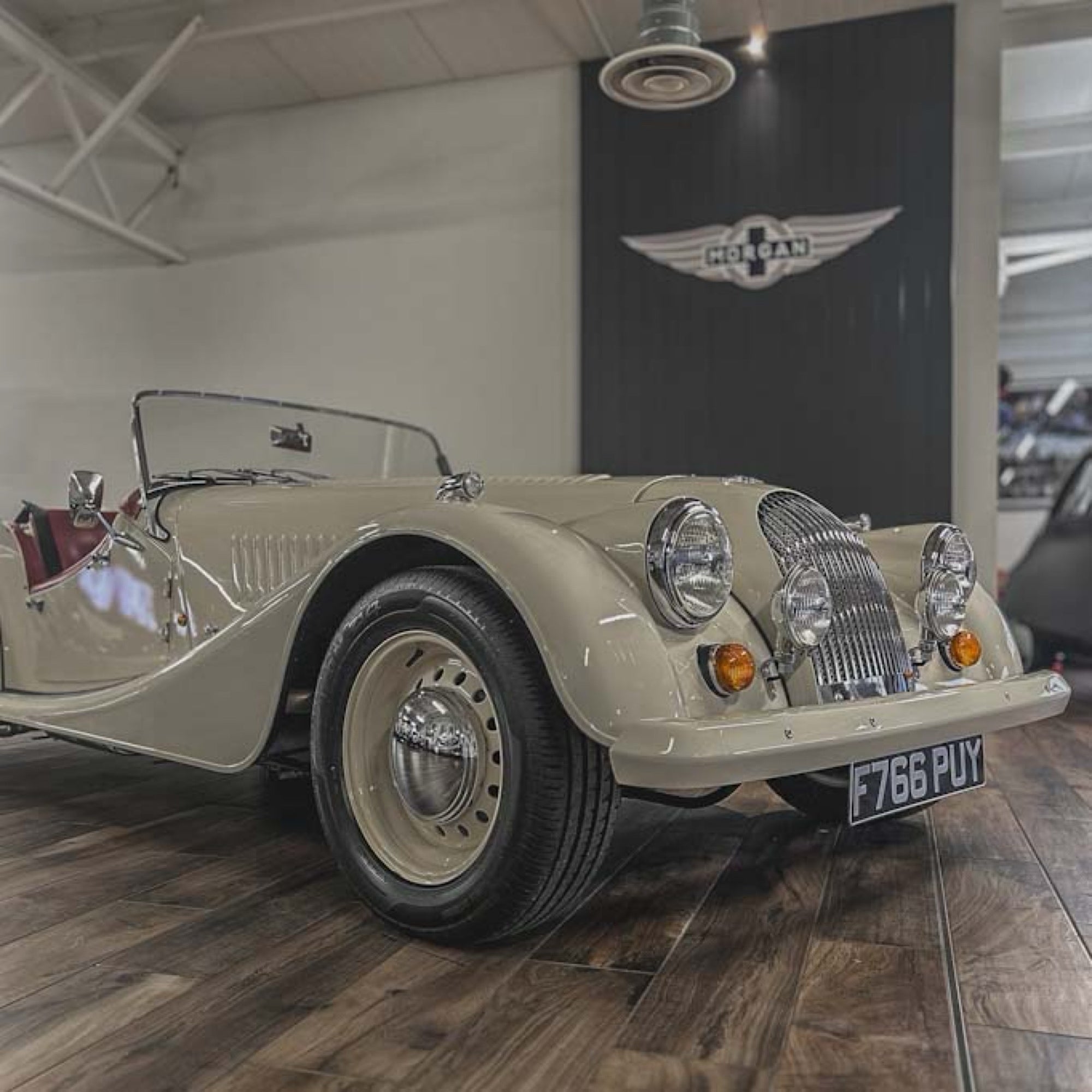 Morgan Plus 8 - Old English White