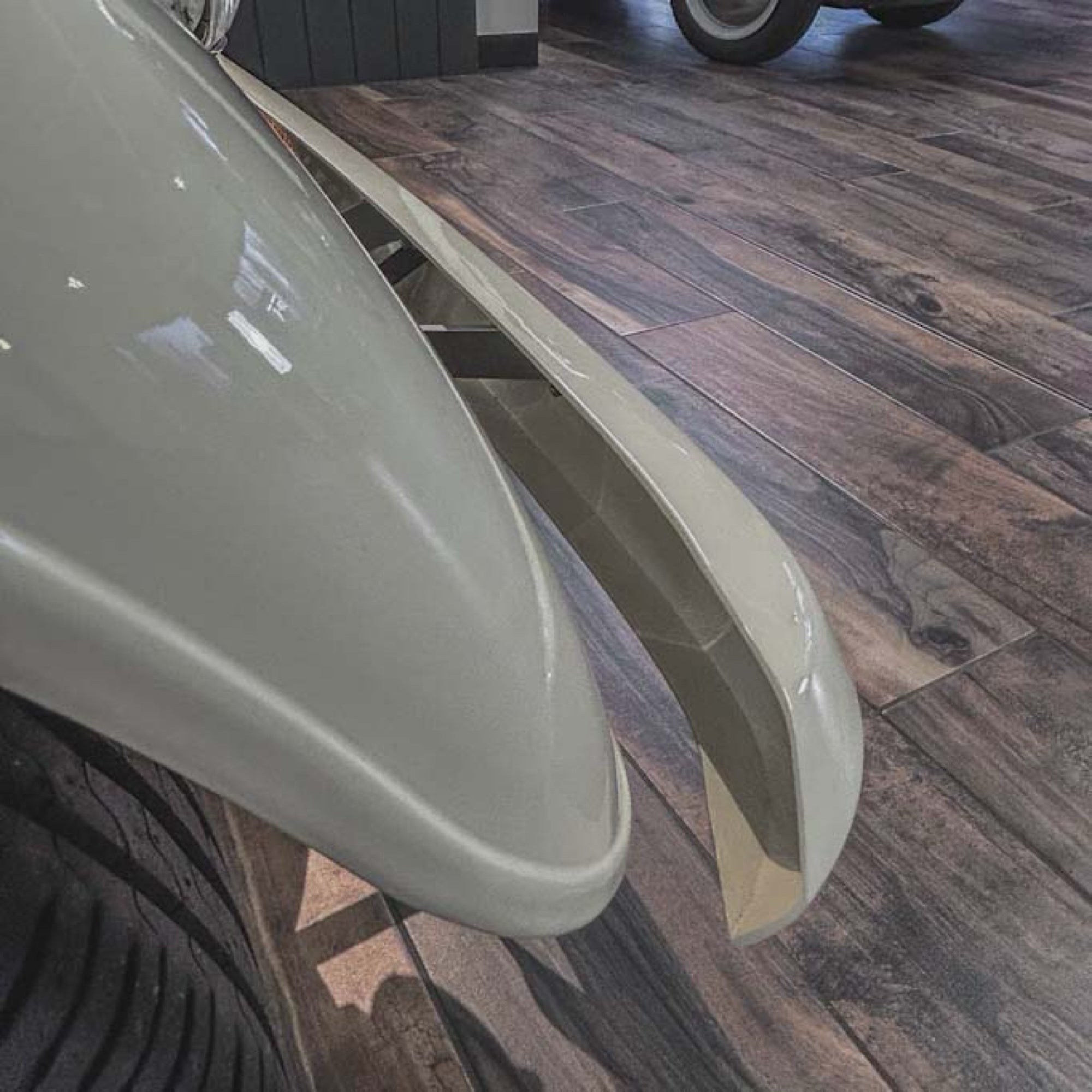 Morgan Plus 8 - Old English White