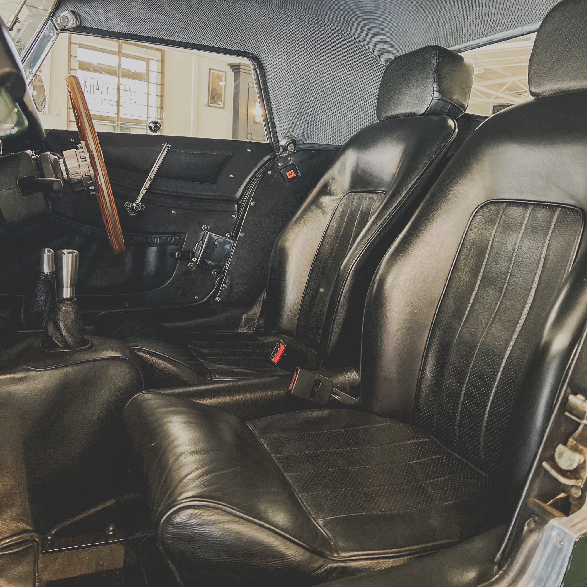 Morgan Plus 8 3.9 Ltr 190 BHP V8 - Le Mans Green