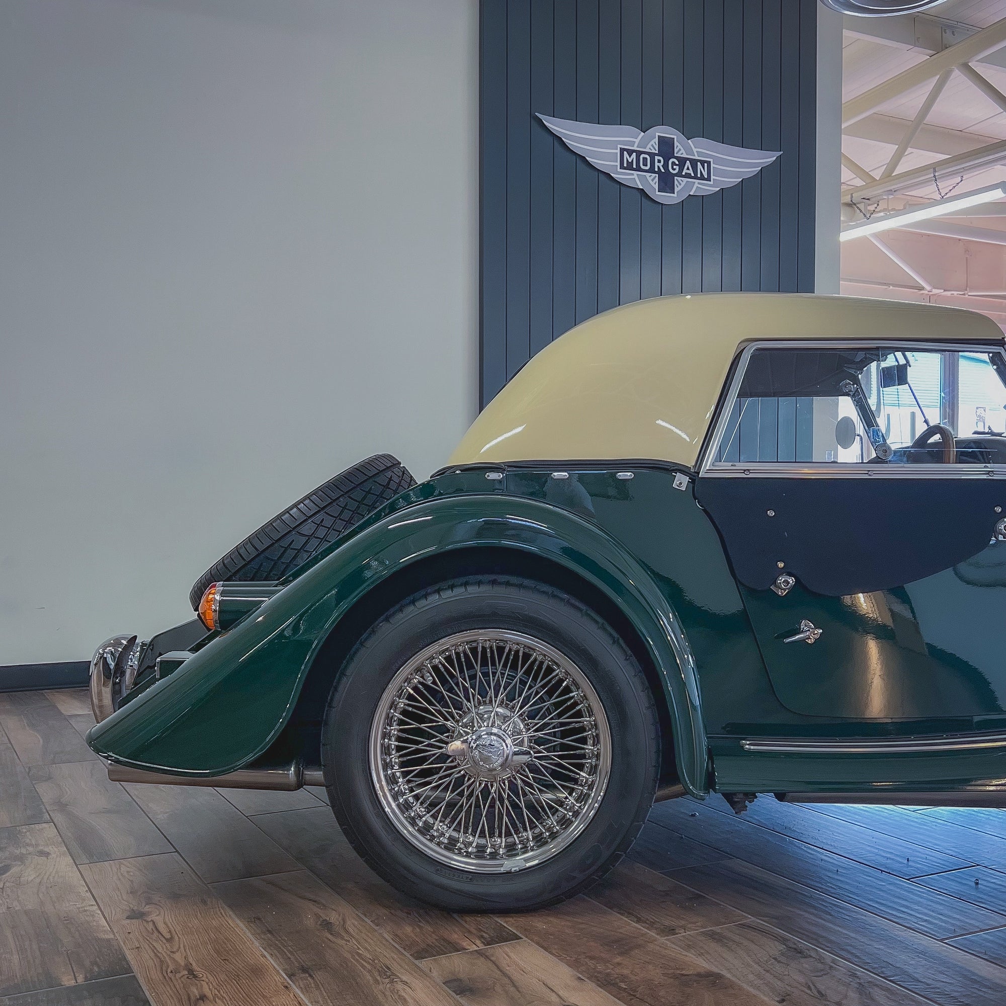 Morgan Plus 8 3.9 Ltr 190 BHP V8 - Le Mans Green