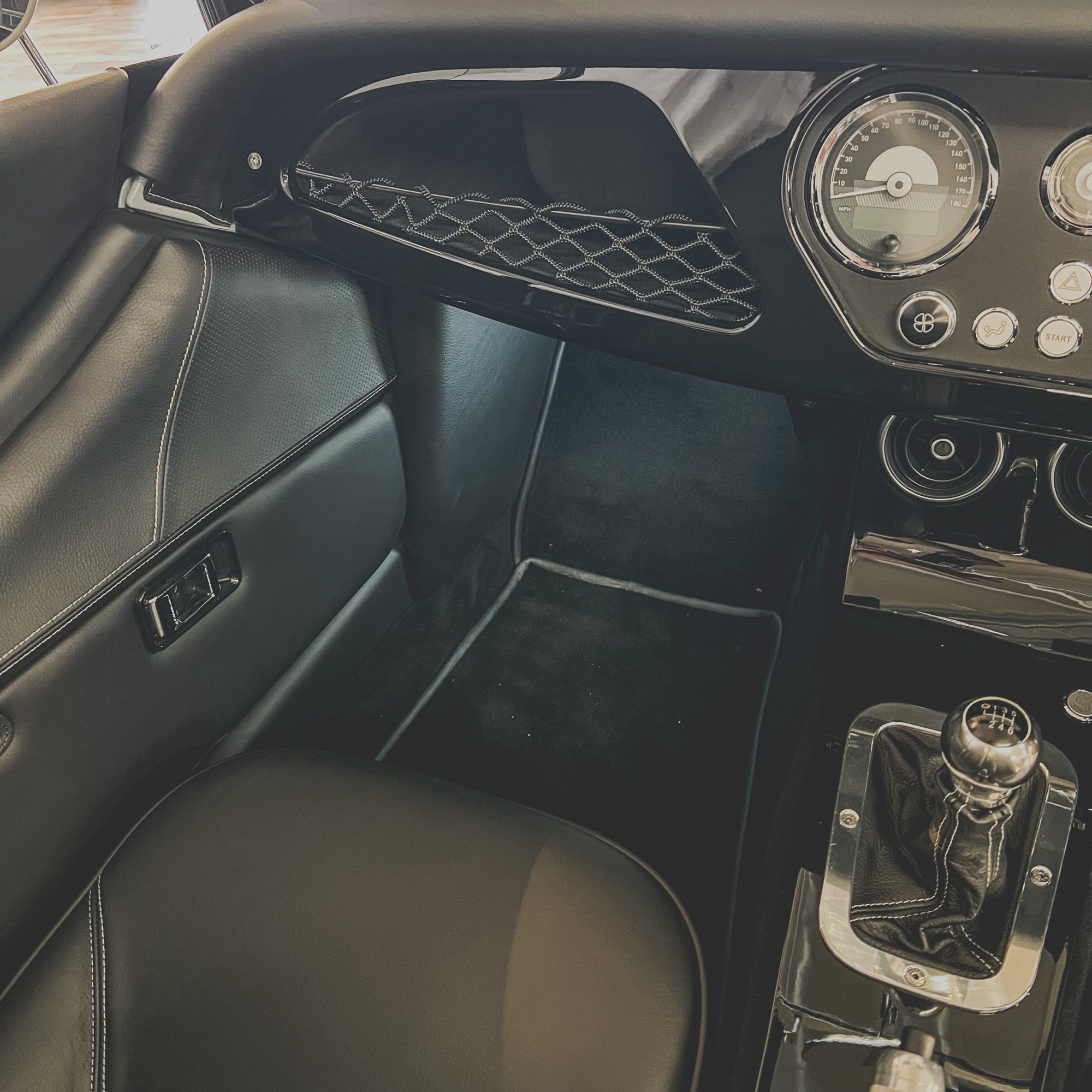 Morgan Plus Four WRP4 - Dove Grey