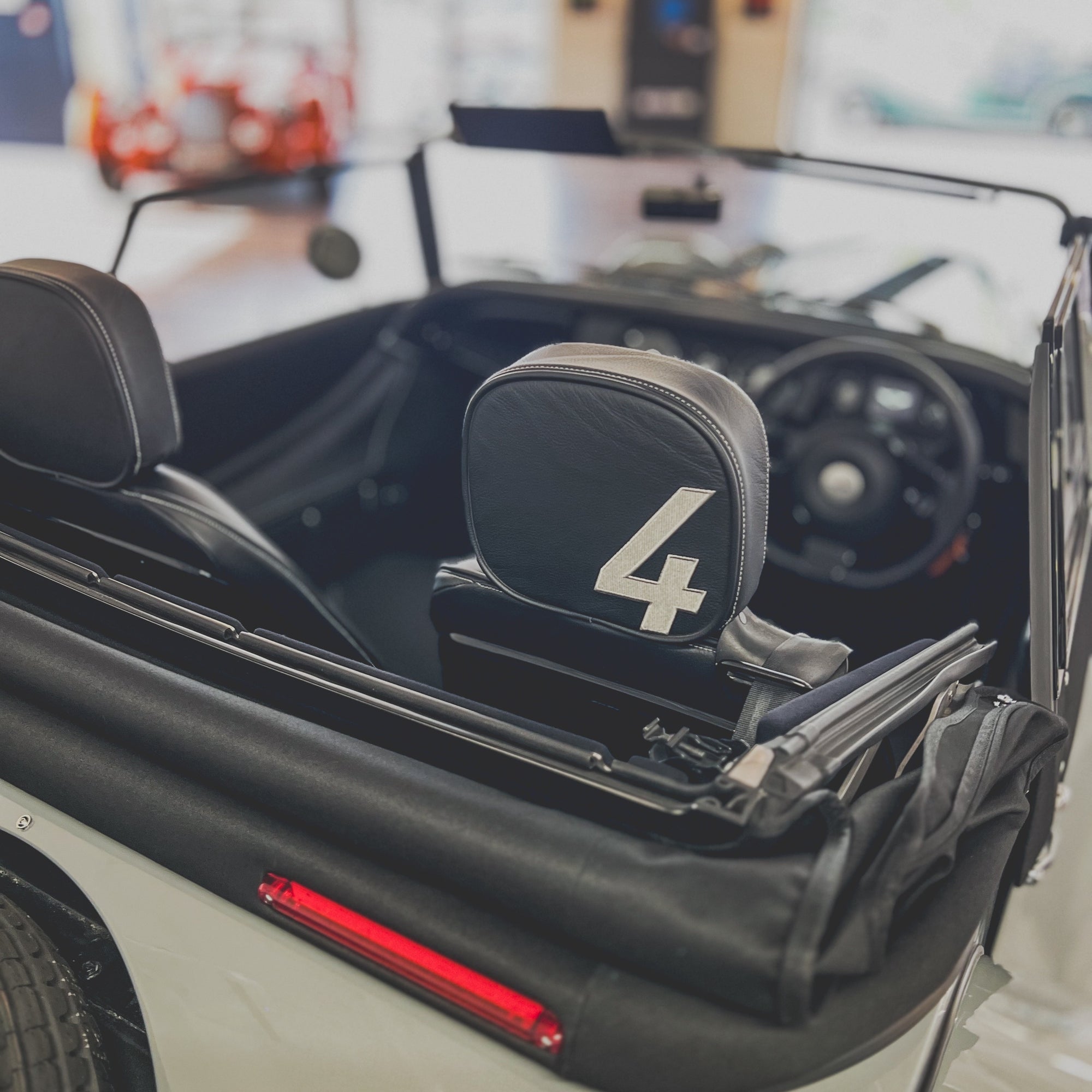 Morgan Plus Four WRP4 - Dove Grey