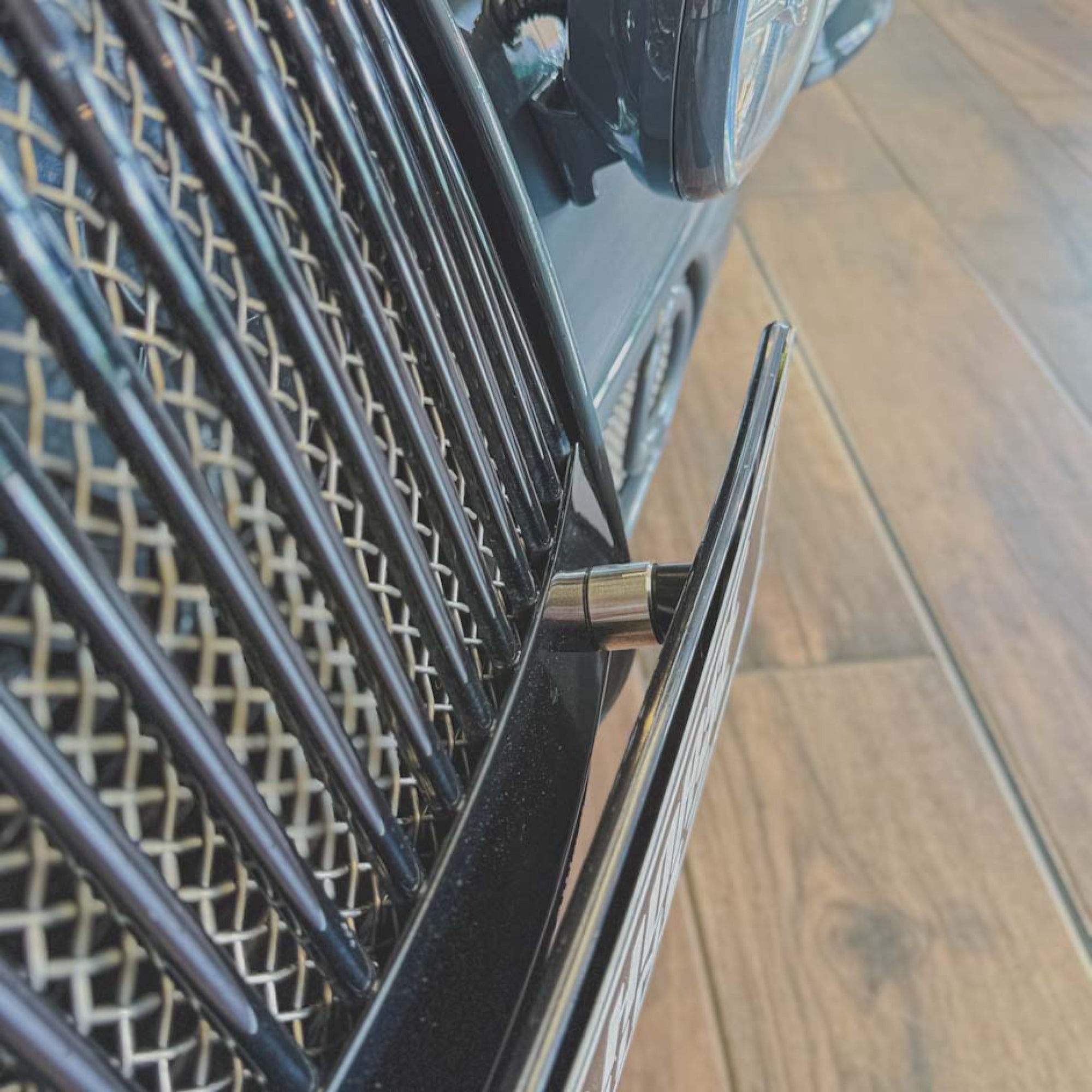 Morgan Plus Four Man - Vintage Dark Grey