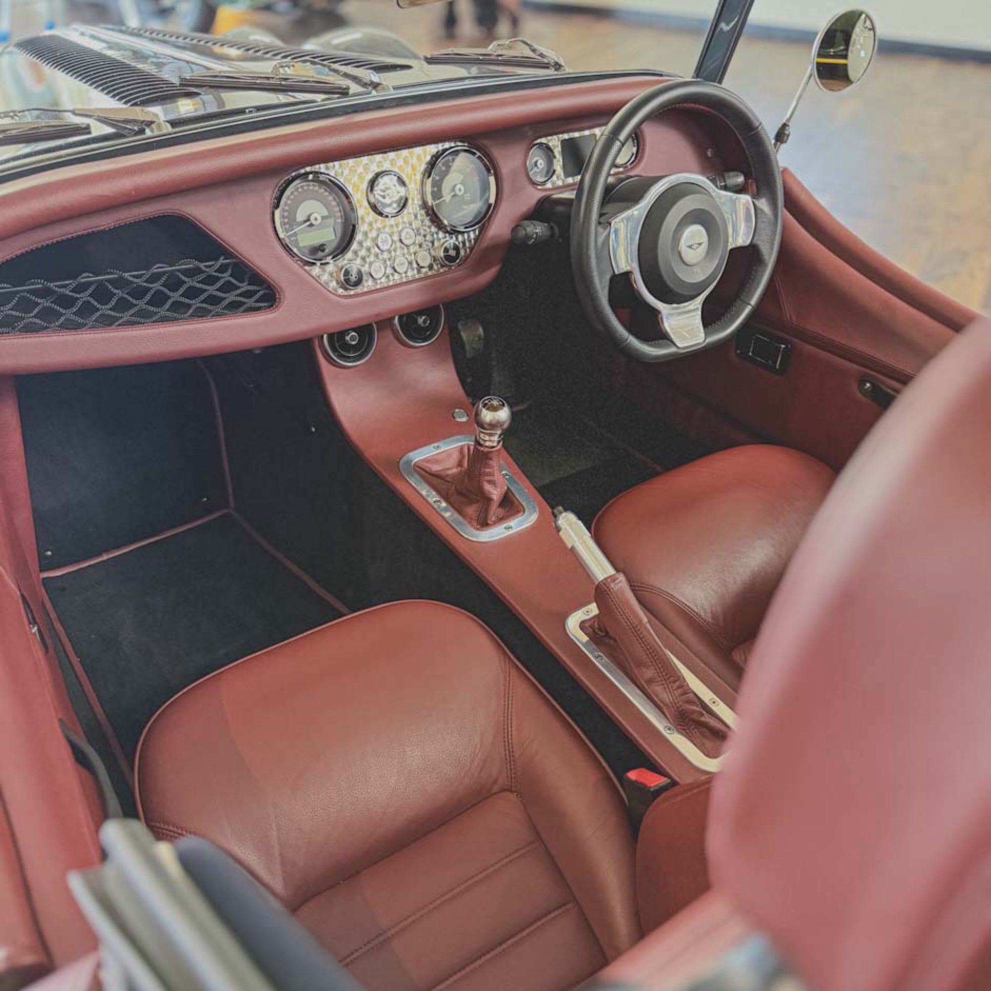 Morgan Plus Four Man - Vintage Dark Grey