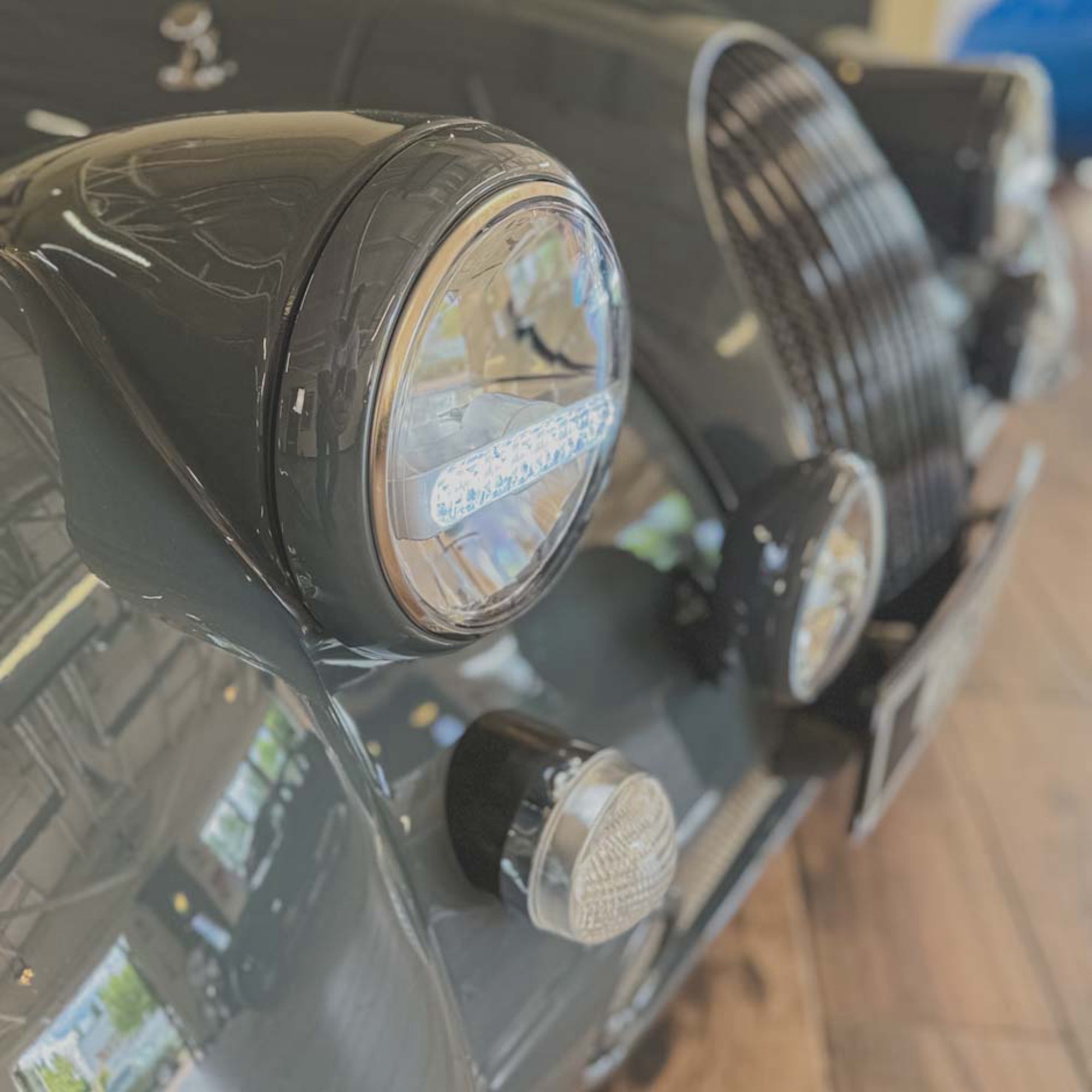 Morgan Plus Four Man - Vintage Dark Grey