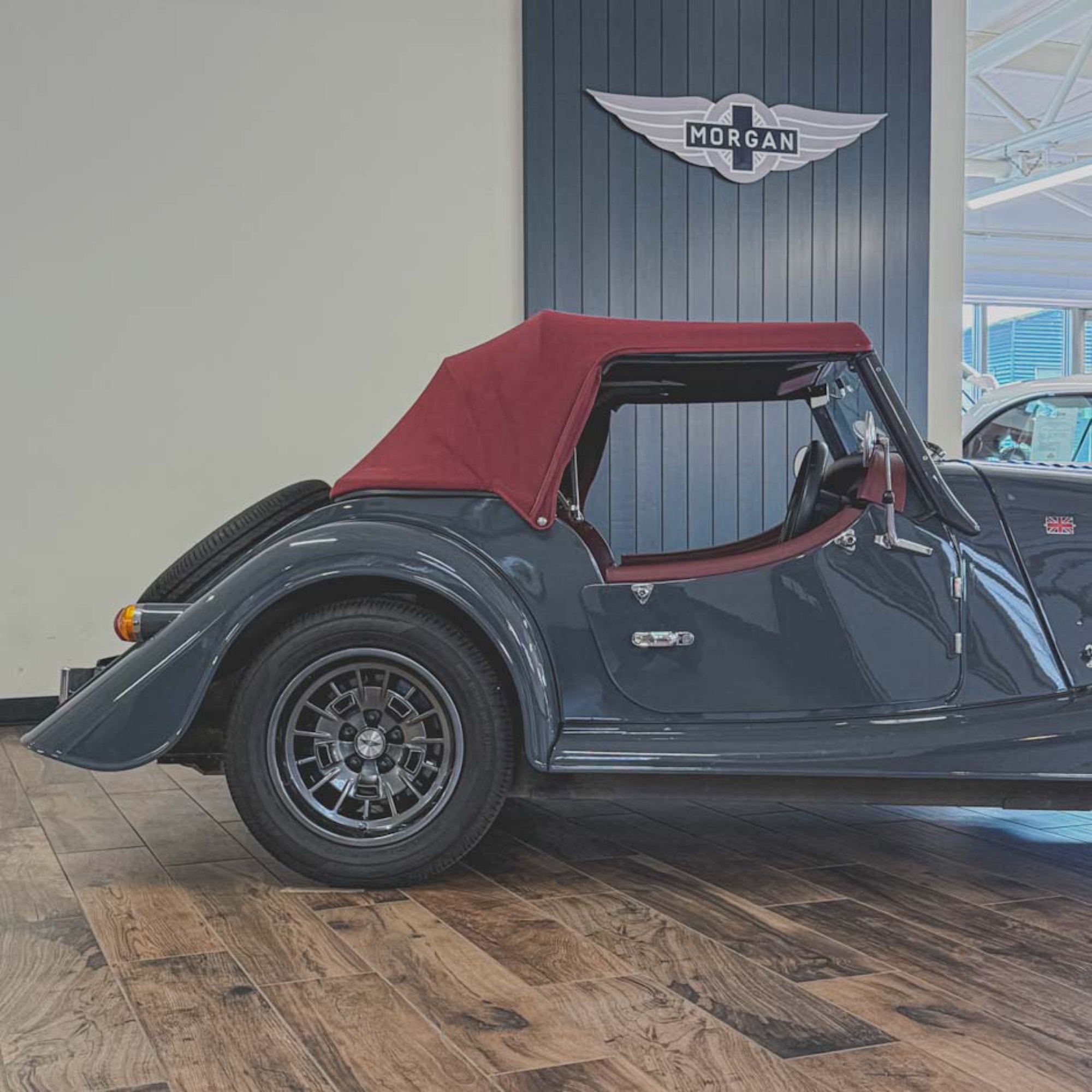 Morgan Plus Four Man - Vintage Dark Grey