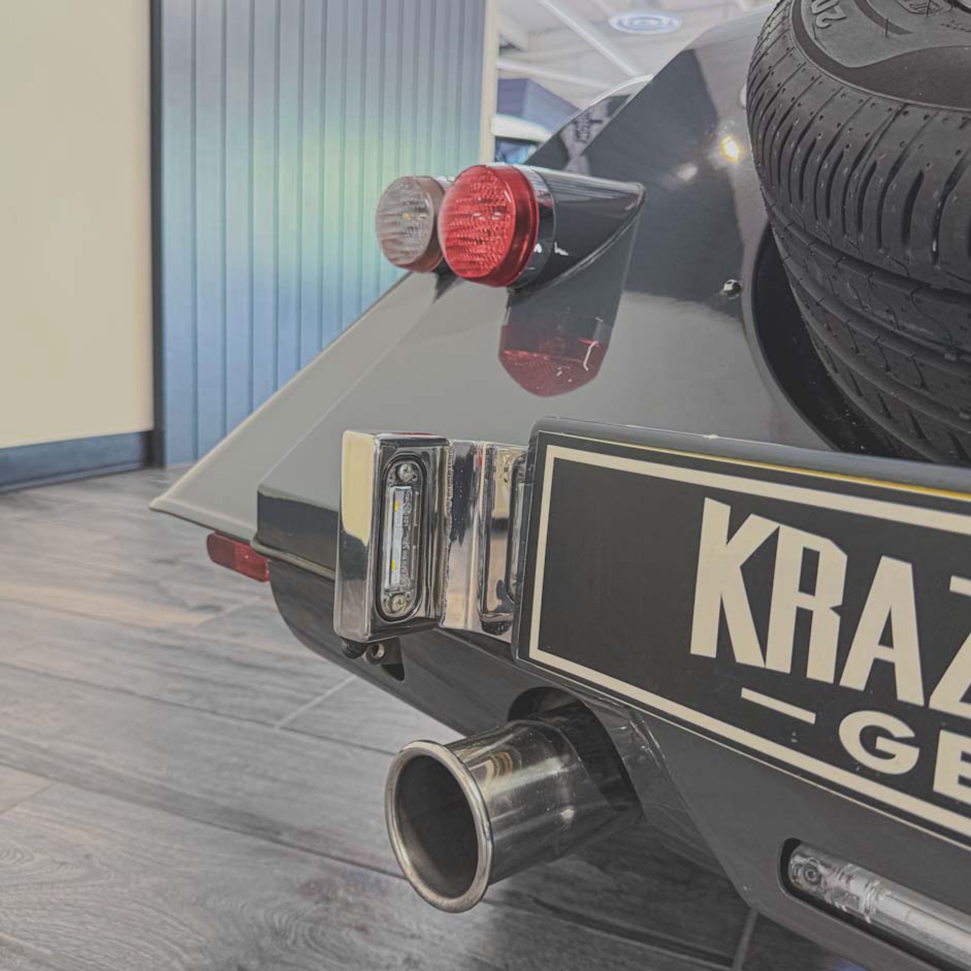 Morgan Plus Four Man - Vintage Dark Grey