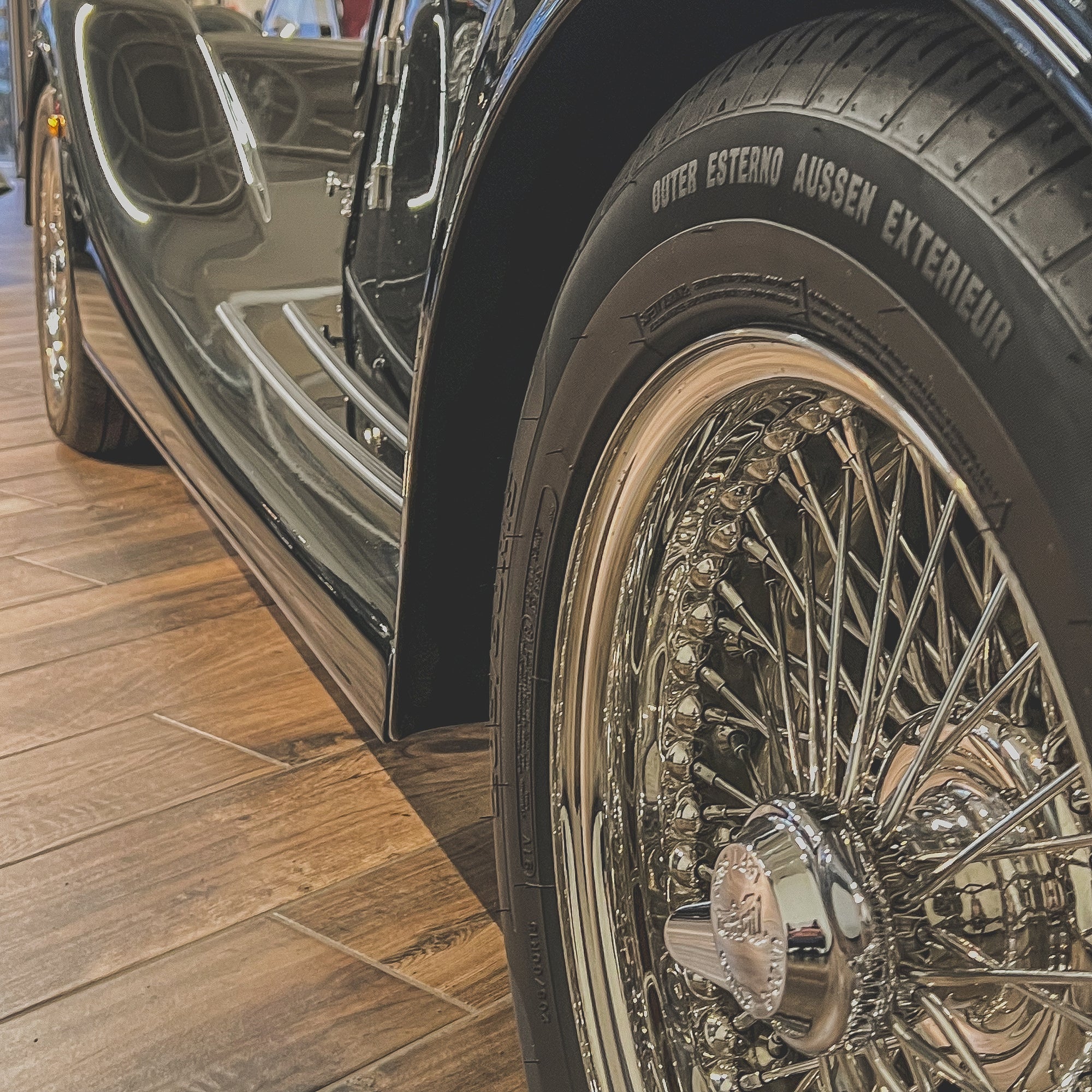 Plus Four Auto - Bentley Midnight Emerald Green