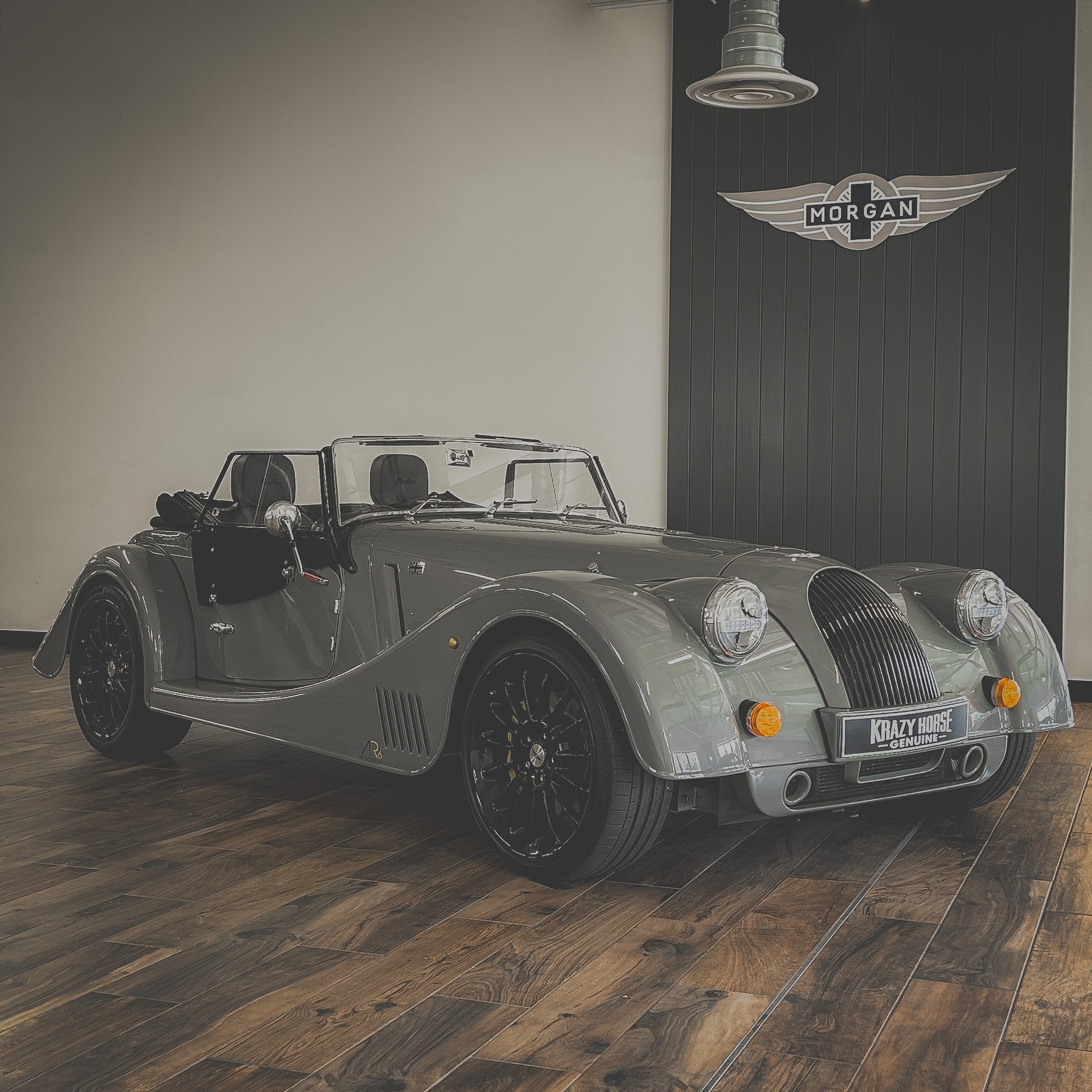 Morgan Plus Six - BMW Lime Rock Grey