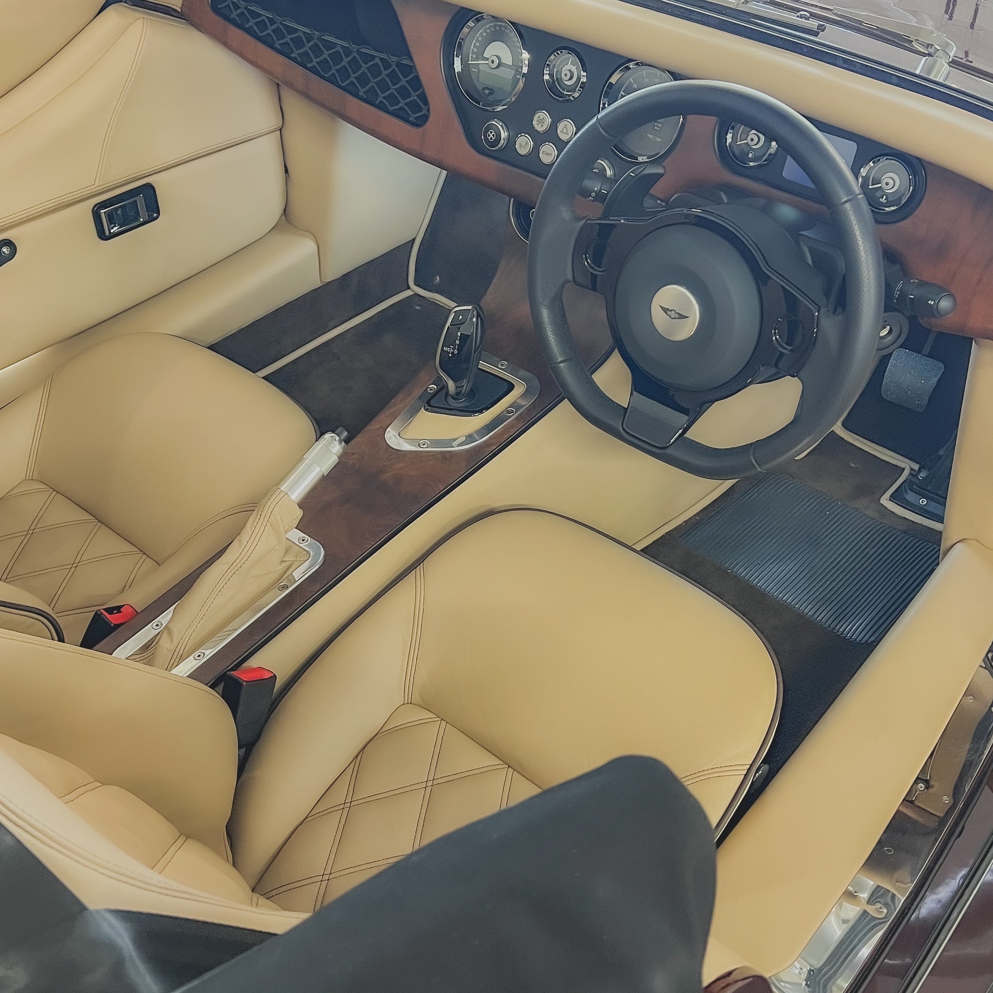 Morgan Plus Six - Bentley Cricket Ball