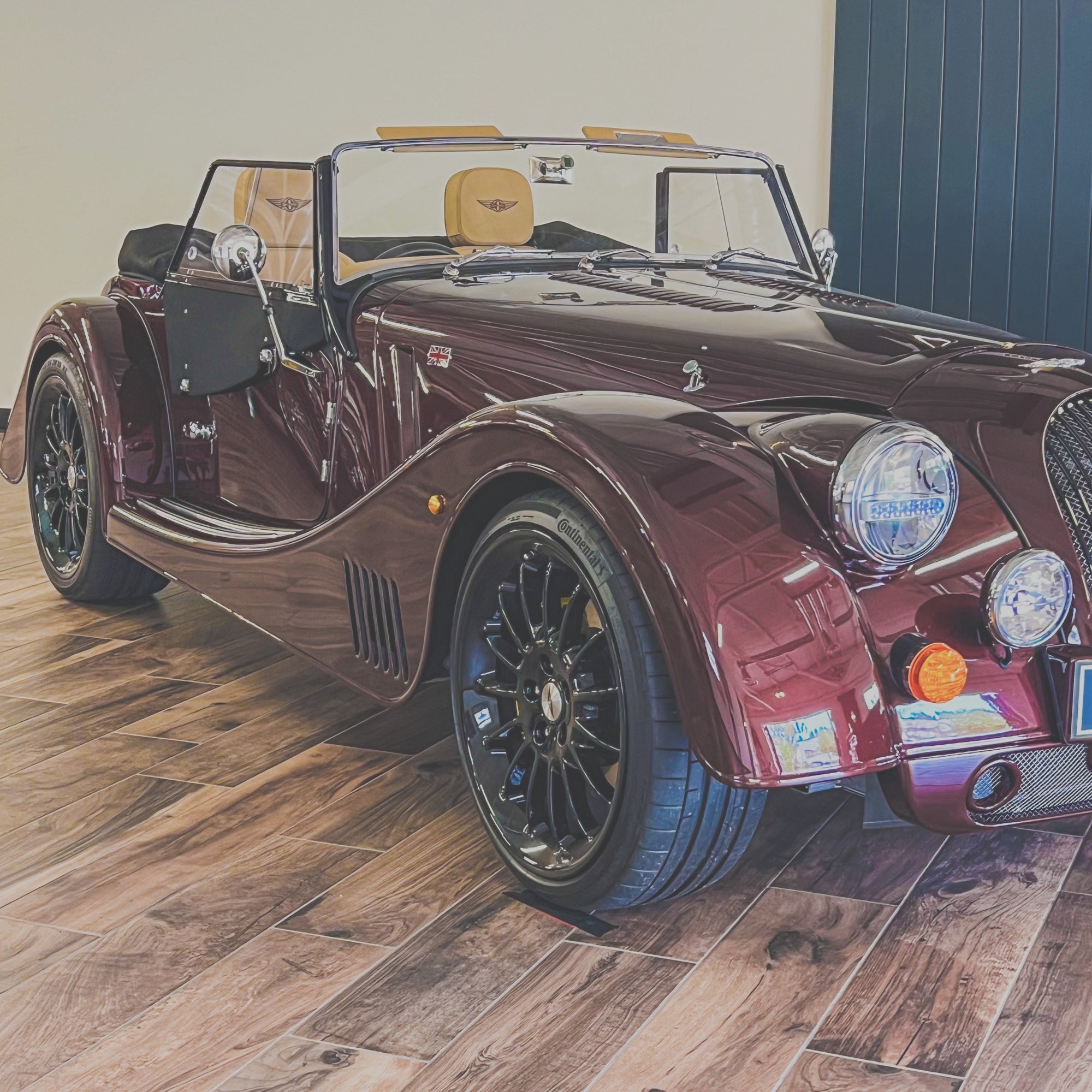 Morgan Plus Six - Bentley Cricket Ball
