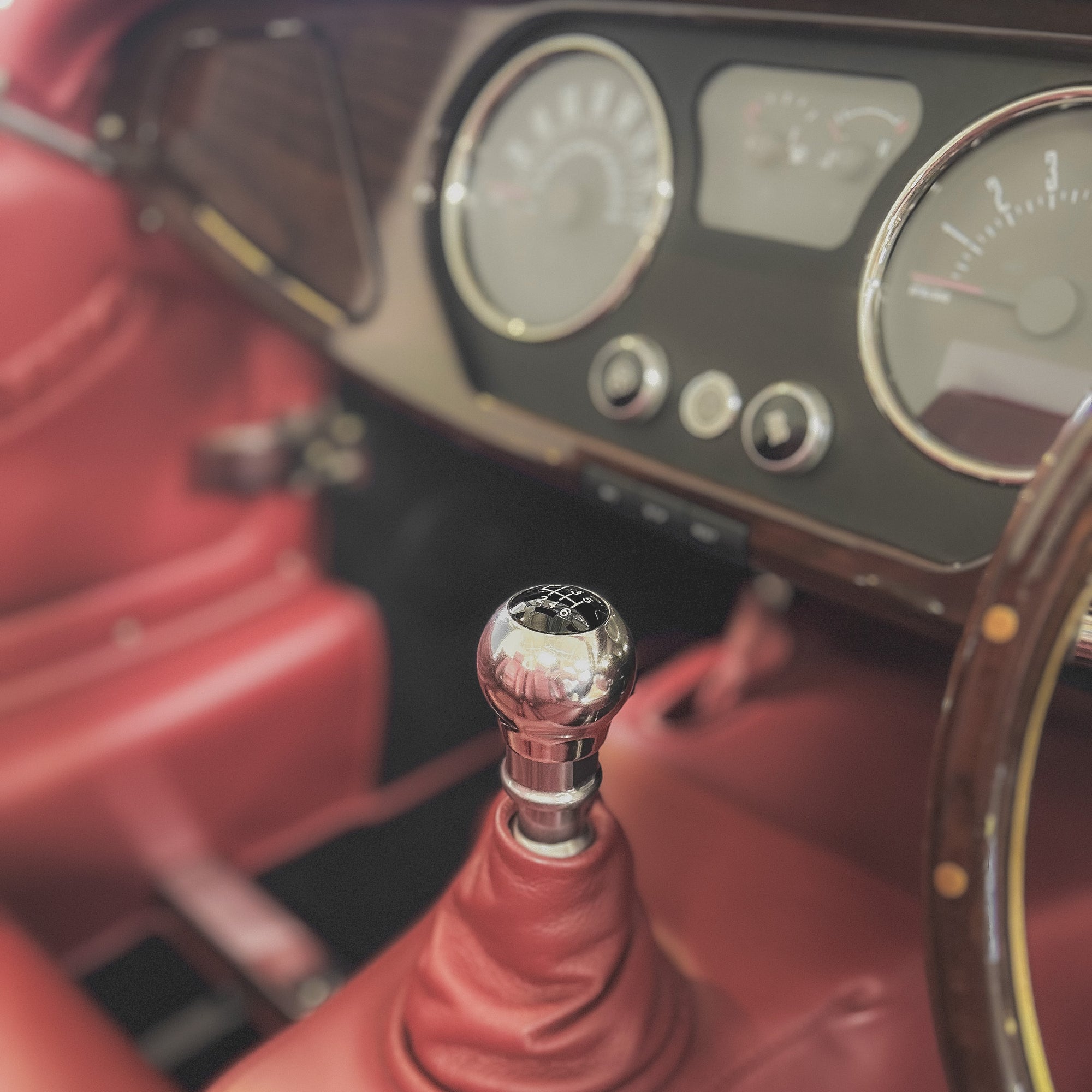 Morgan Roadster 3.7 V6 110 Edition - Hand polished Aluminium body