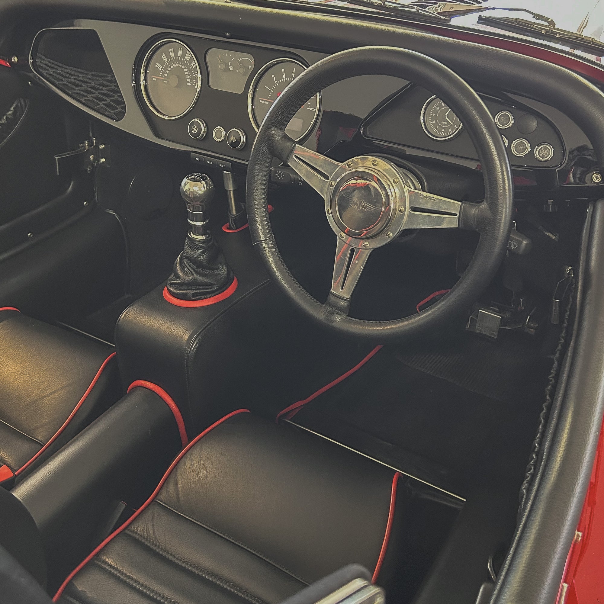 Morgan Roadster 3.7 V6 110 Edition - Morgan Sport Red