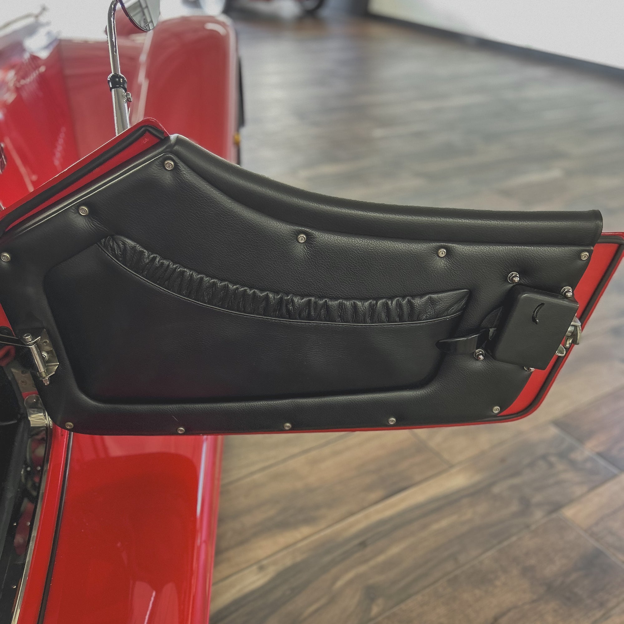 Morgan Roadster 3.7 V6 110 Edition - Morgan Sport Red