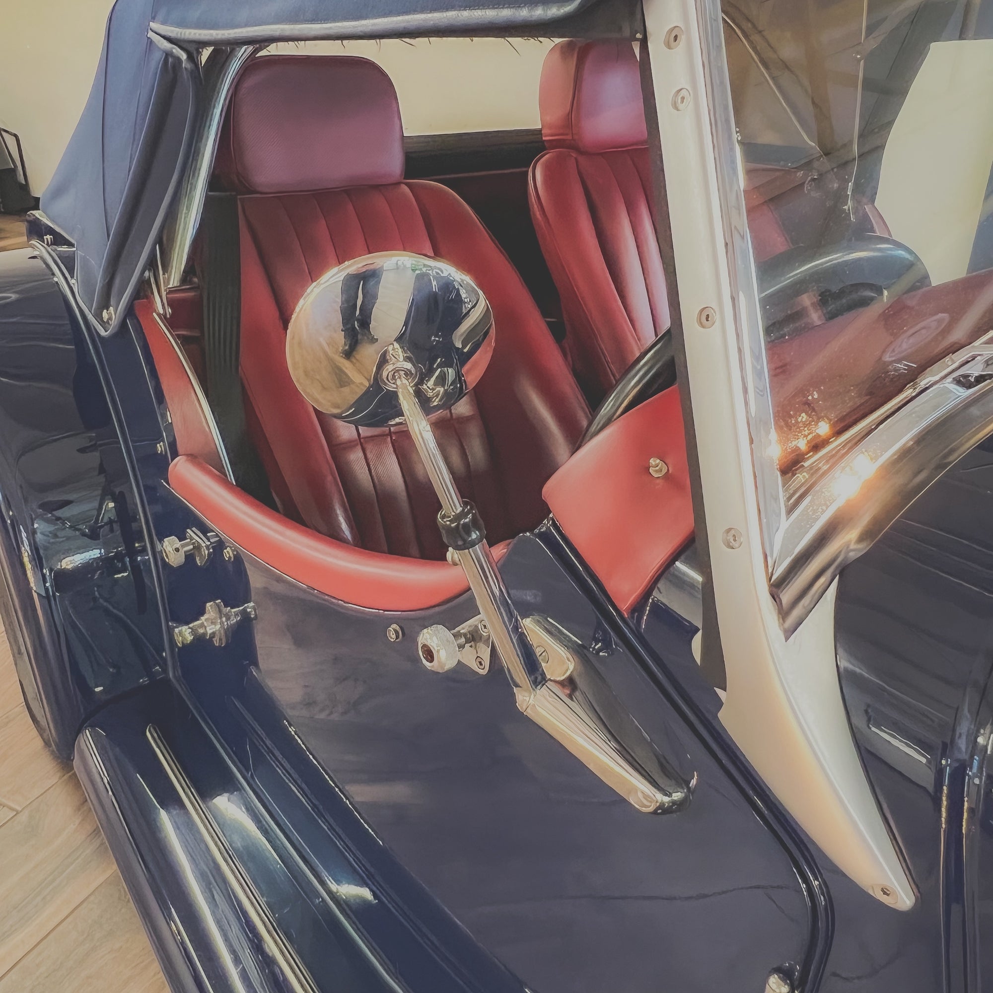 Morgan Roadster 3.0 - Morgan Indigo Blue