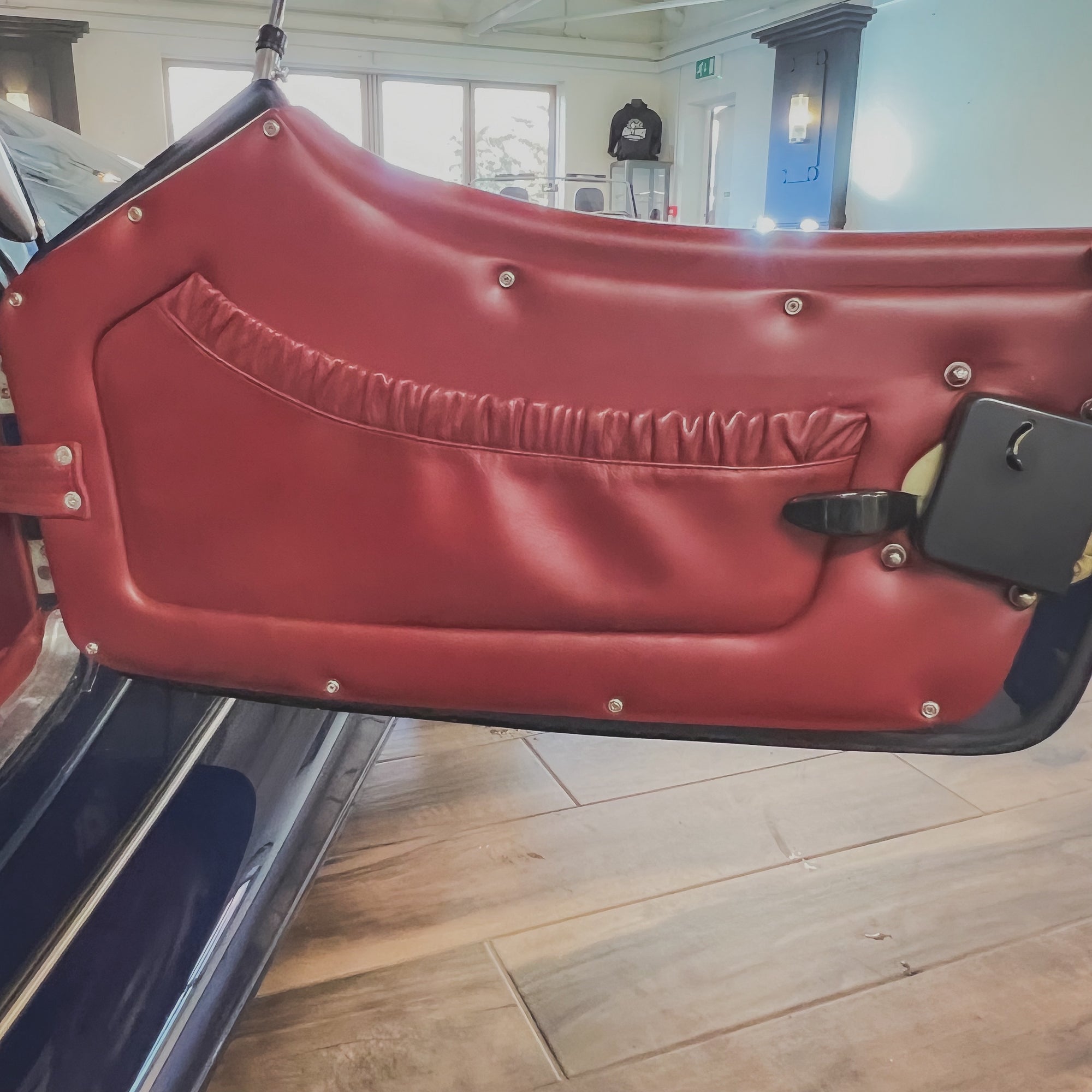 Morgan Roadster 3.0 - Morgan Indigo Blue