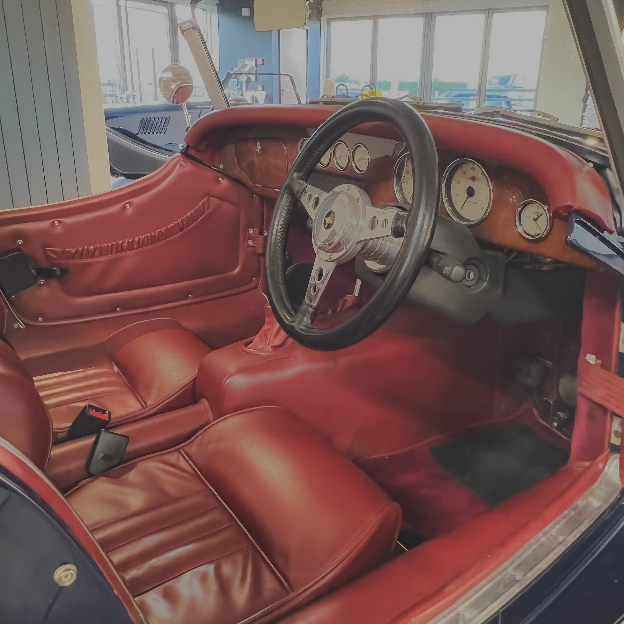 Morgan Roadster 3.0 - Morgan Indigo Blue