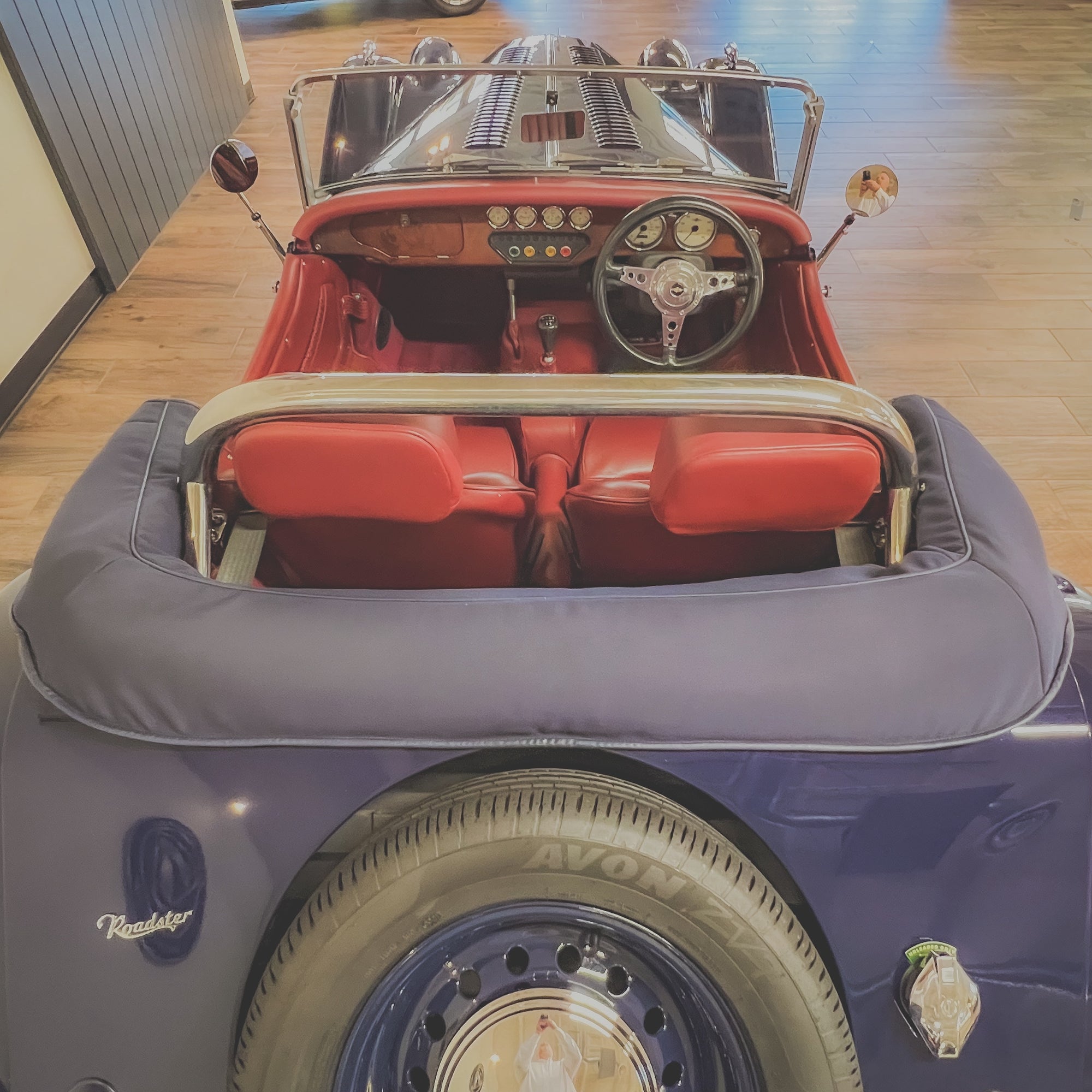 Morgan Roadster 3.0 - Morgan Indigo Blue