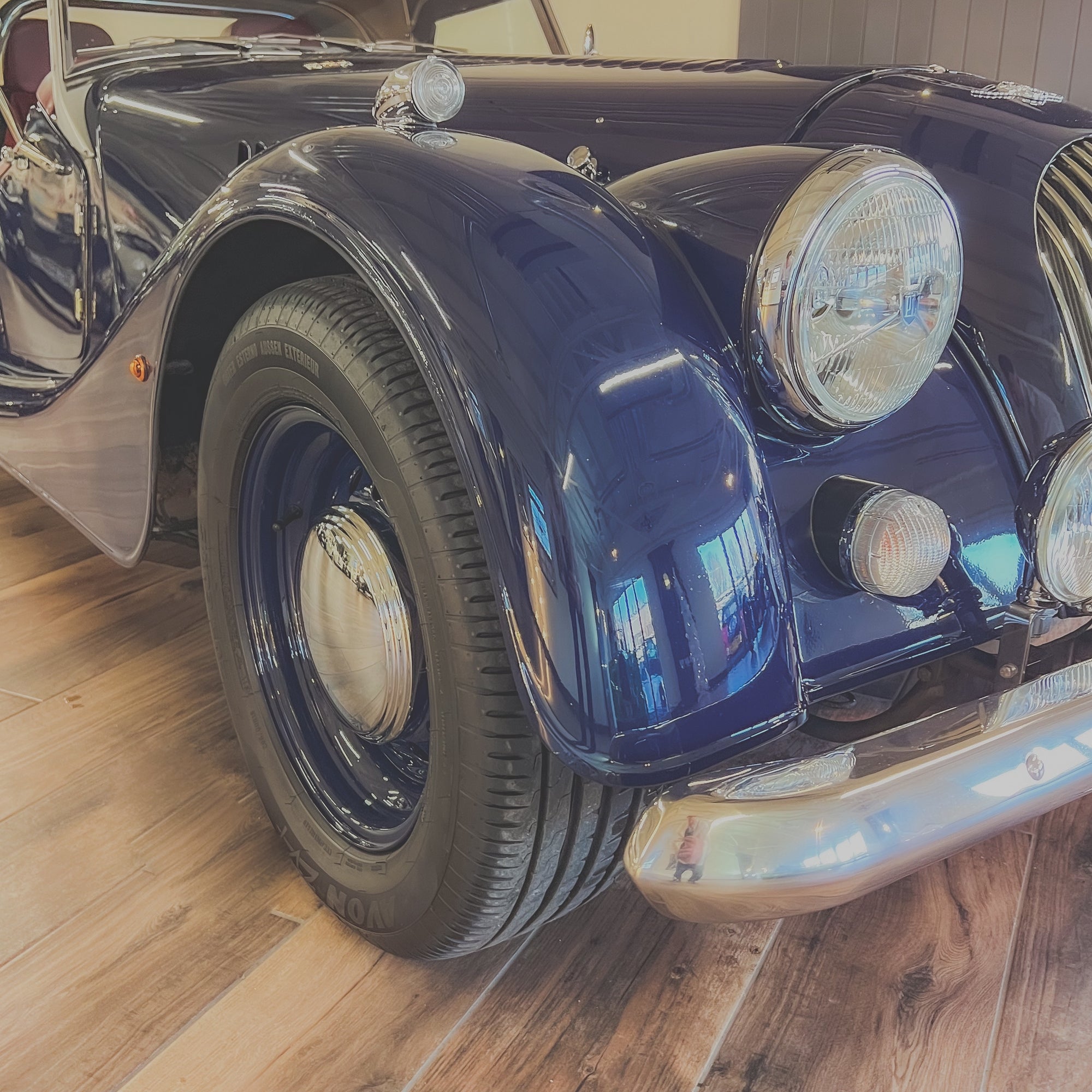 Morgan Roadster 3.0 - Morgan Indigo Blue