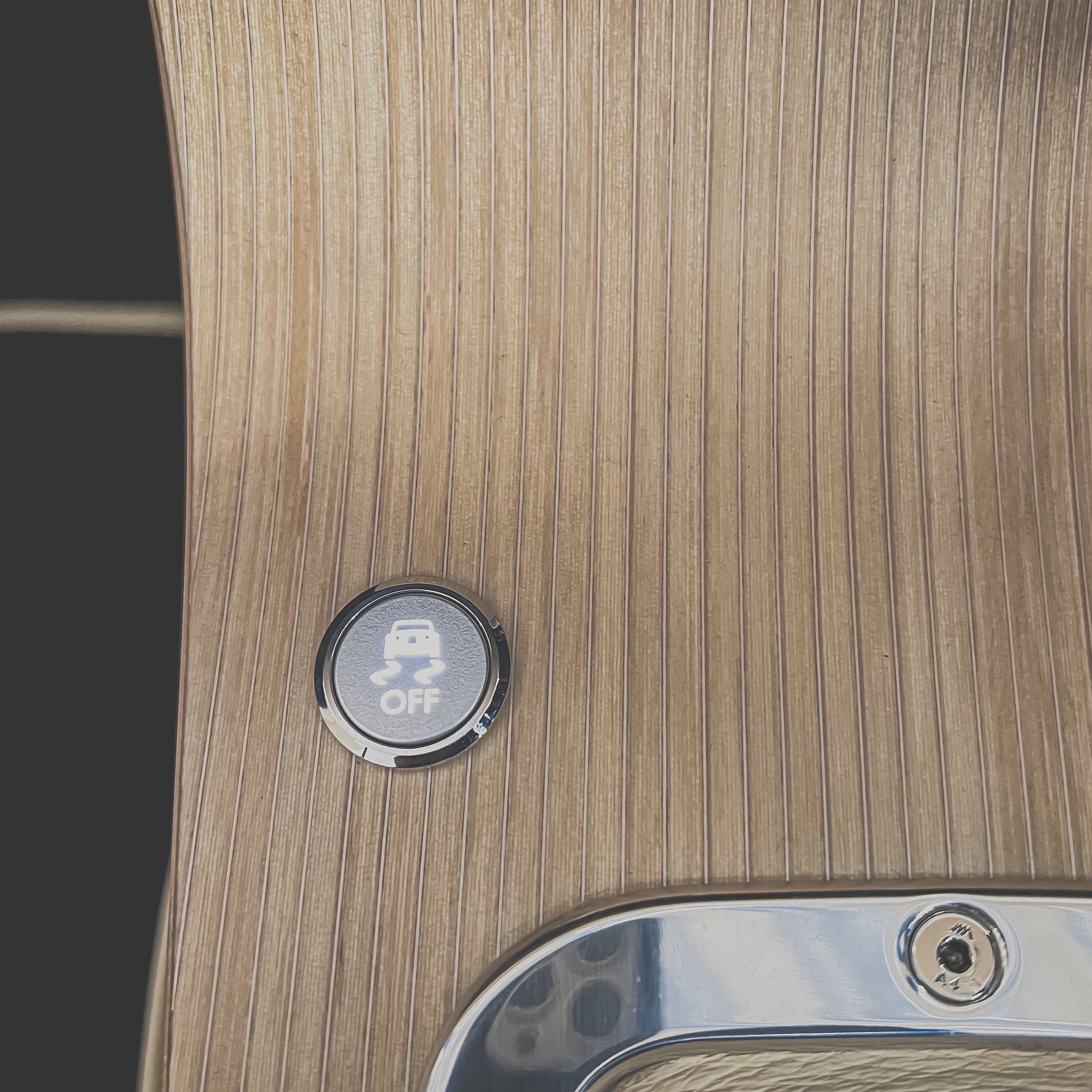 Morgan 23 Plus Four Auto - Classique Ferrari Blue