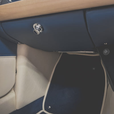 Morgan 23 Plus Four Auto - Classique Ferrari Blue