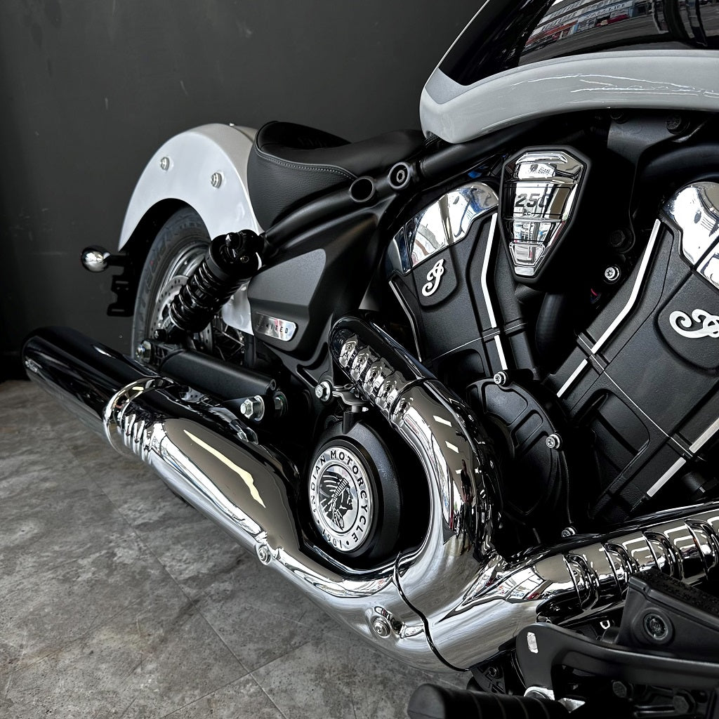 Indian Scout Classic Limited + Tech - Ghost White Metallic