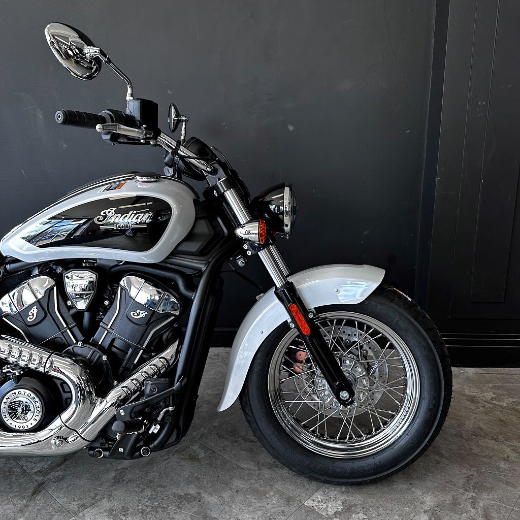 Indian Scout Classic Limited + Tech - Ghost White Metallic