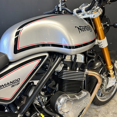 Norton Commando 961 SP - Manx Silver - Preloved
