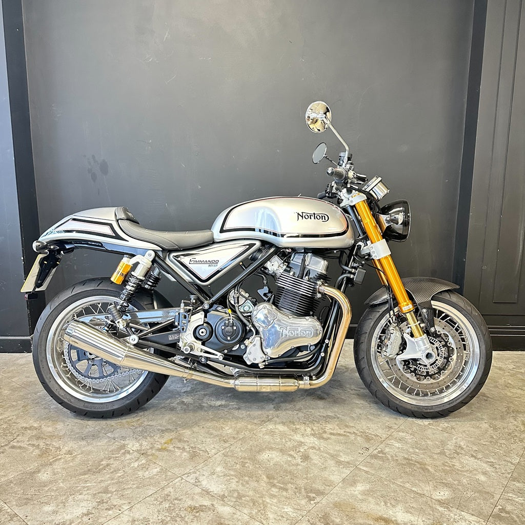 Norton Commando 961 SP - Manx Silver - Preloved