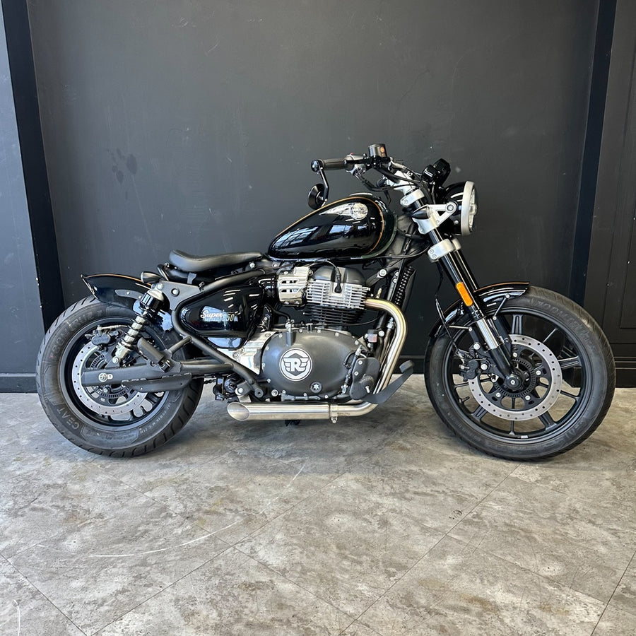 ROYAL ENFIELD - SUPER METEOR 650 CUSTOM BOBBER INTERSTELLER GREEN / BLACK / GOLD