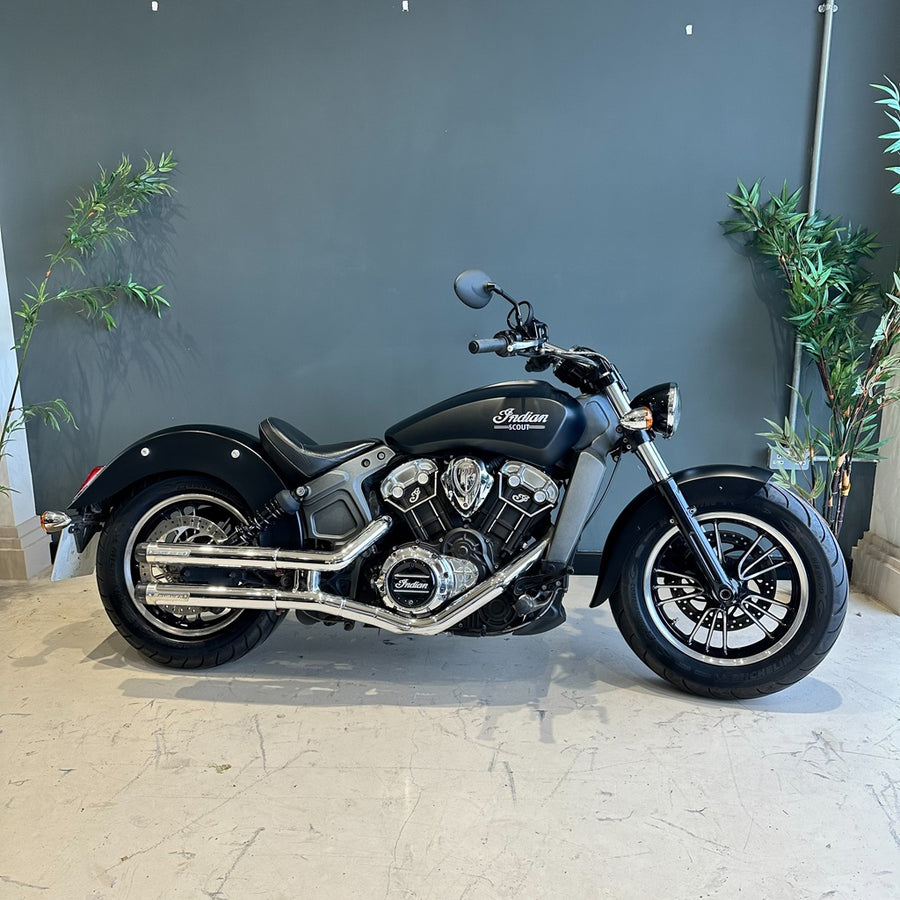 2017 INDIAN SCOUT PRELOVED - SMOKE BLACK WITH CRUSHER EXHAUST