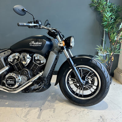 2017 INDIAN SCOUT PRELOVED - SMOKE BLACK WITH CRUSHER EXHAUST