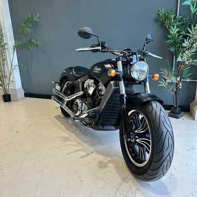 2017 INDIAN SCOUT PRELOVED - SMOKE BLACK WITH CRUSHER EXHAUST