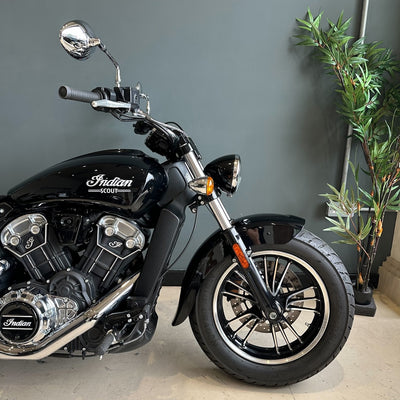 Indian Scout Classic -Gloss black - PreLoved